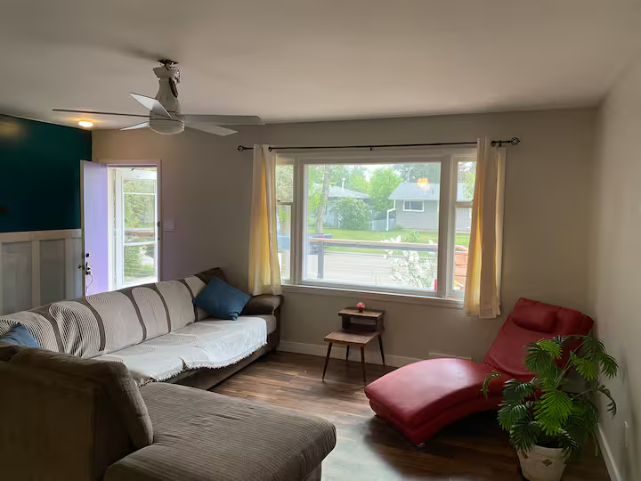 4612 46 Street, Camrose, AB, T4V 1G3 - 2