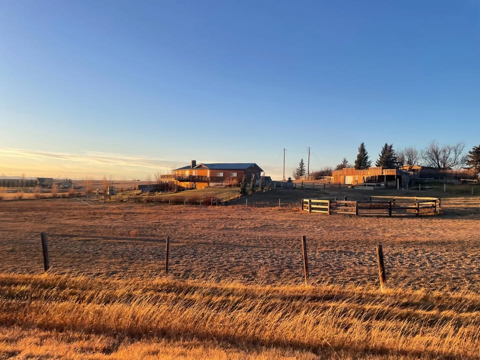 609 Edward Street South West, Lethbridge, AB, T1K 6K9 - 4