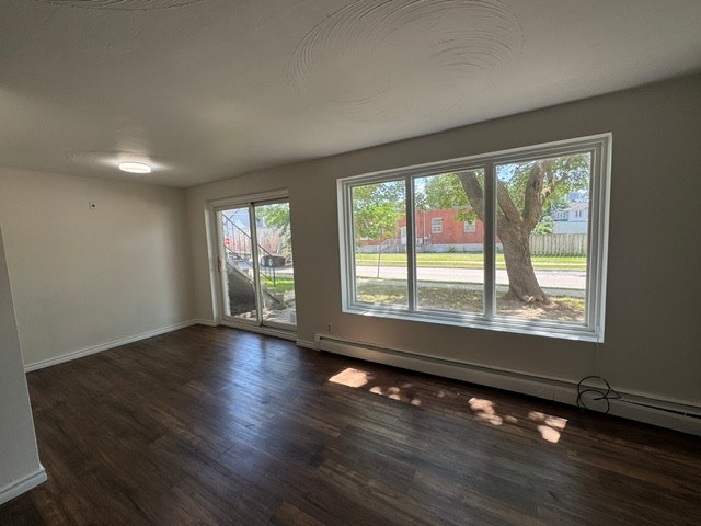 1B-236 Louisa Street, Kitchener, ON, N2H 4C8 - 2
