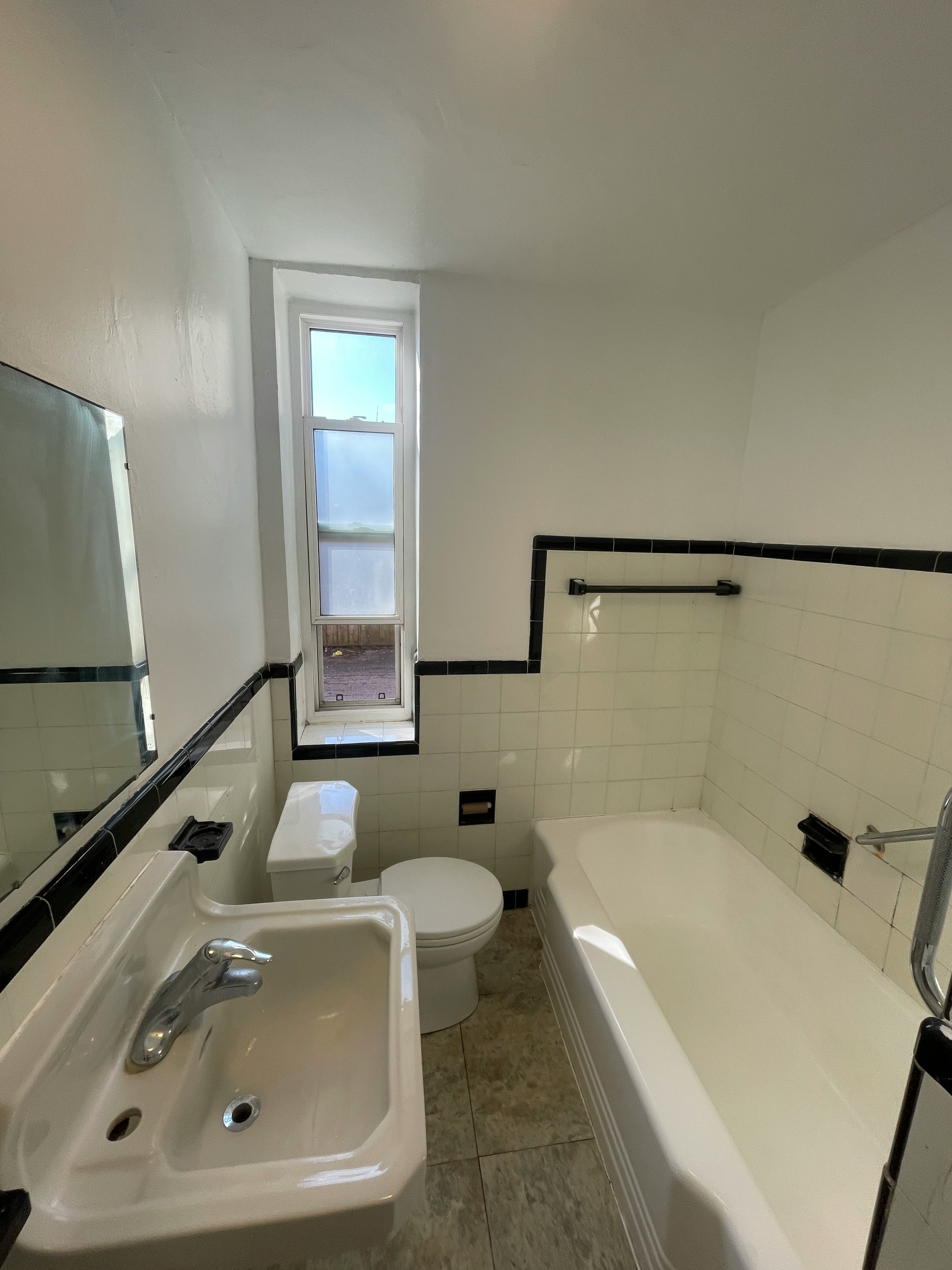 4-2407 Lake Shore Boulevard West, Toronto, ON, M8V 1C5 - 4