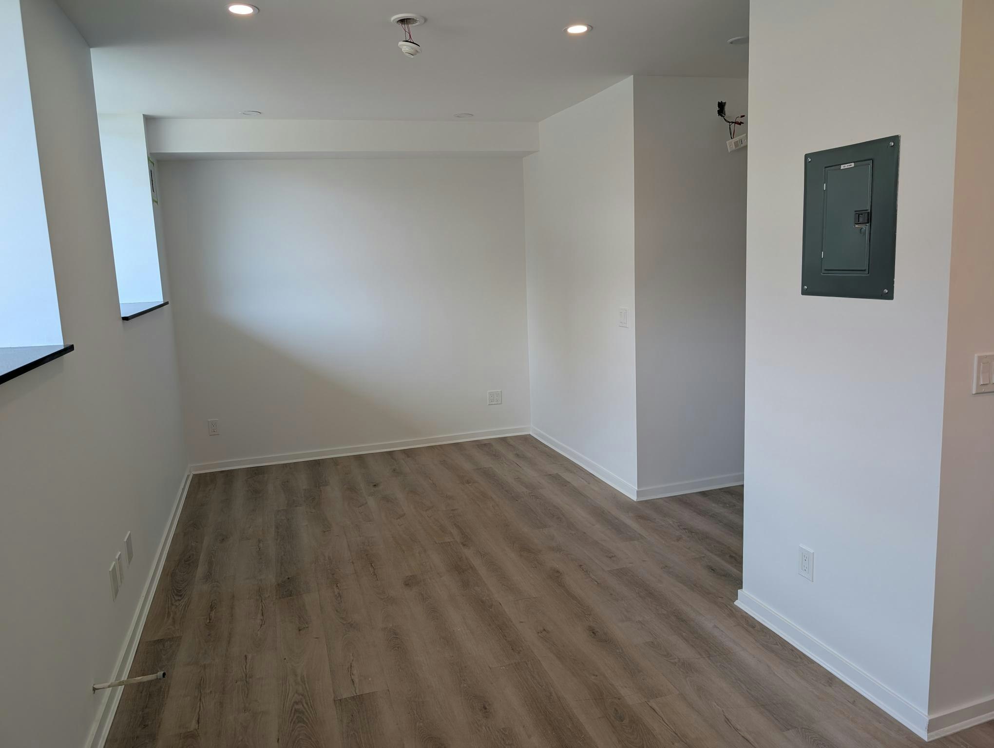 1-10 Elvaston Drive, Toronto, ON, M4A 1M9 - 3