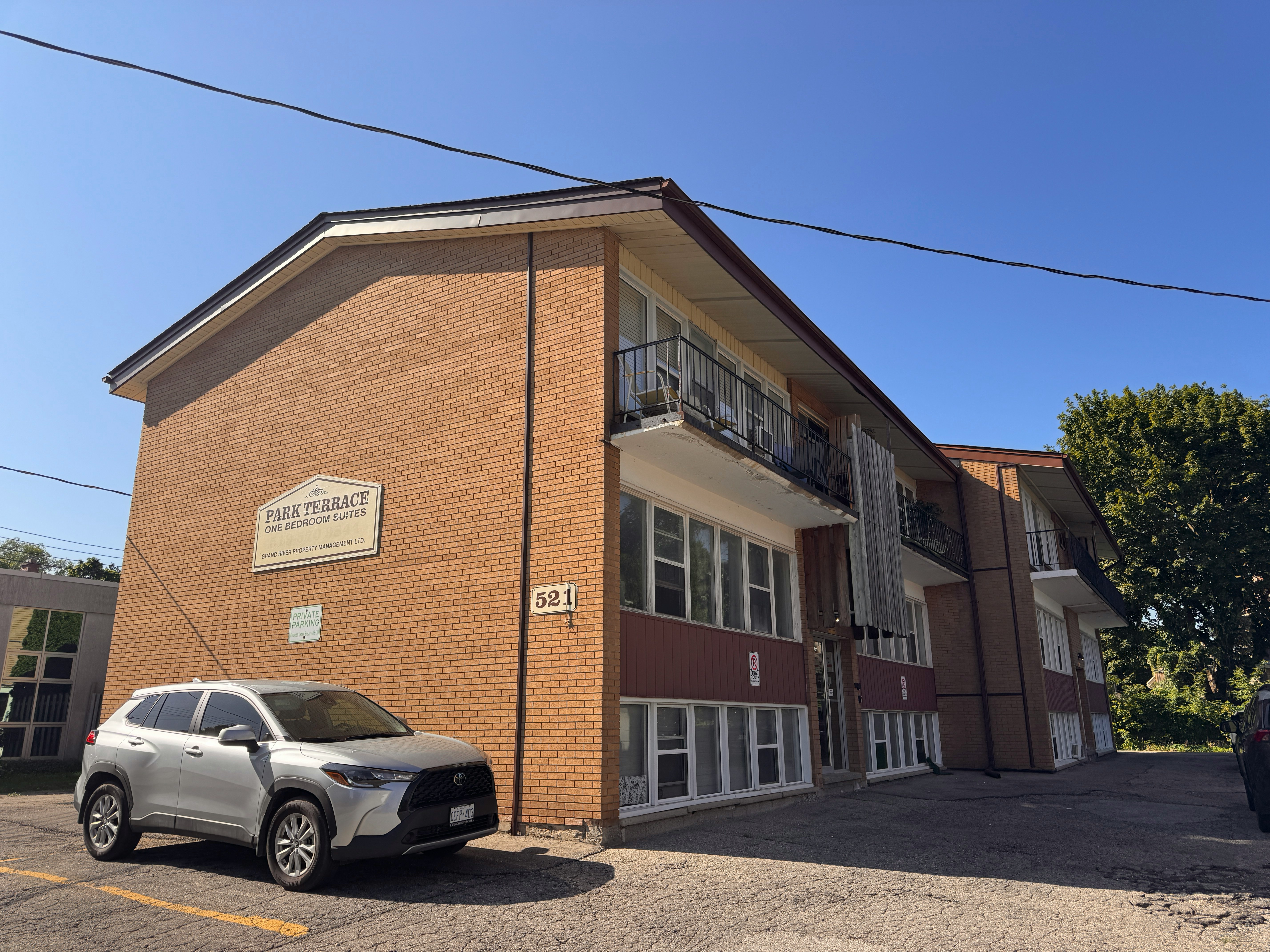 4-521 Park Street, Kitchener, ON, N2G 1N8