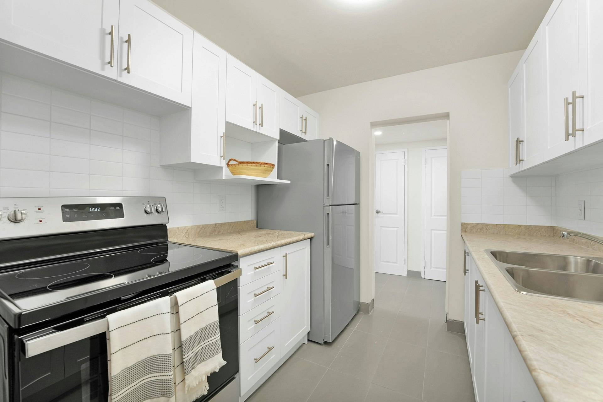 1-1141 Royal York Road, Toronto, ON, M9A 4A9 - 6