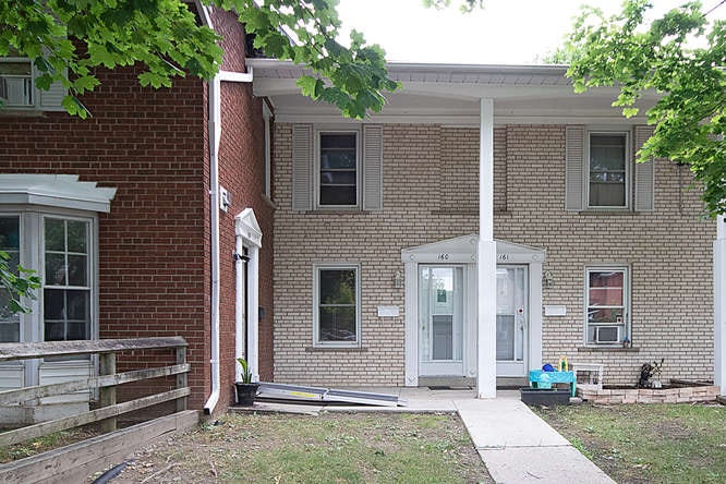 136 Arbour Glen Crescent, London, ON, N5Y 2A4