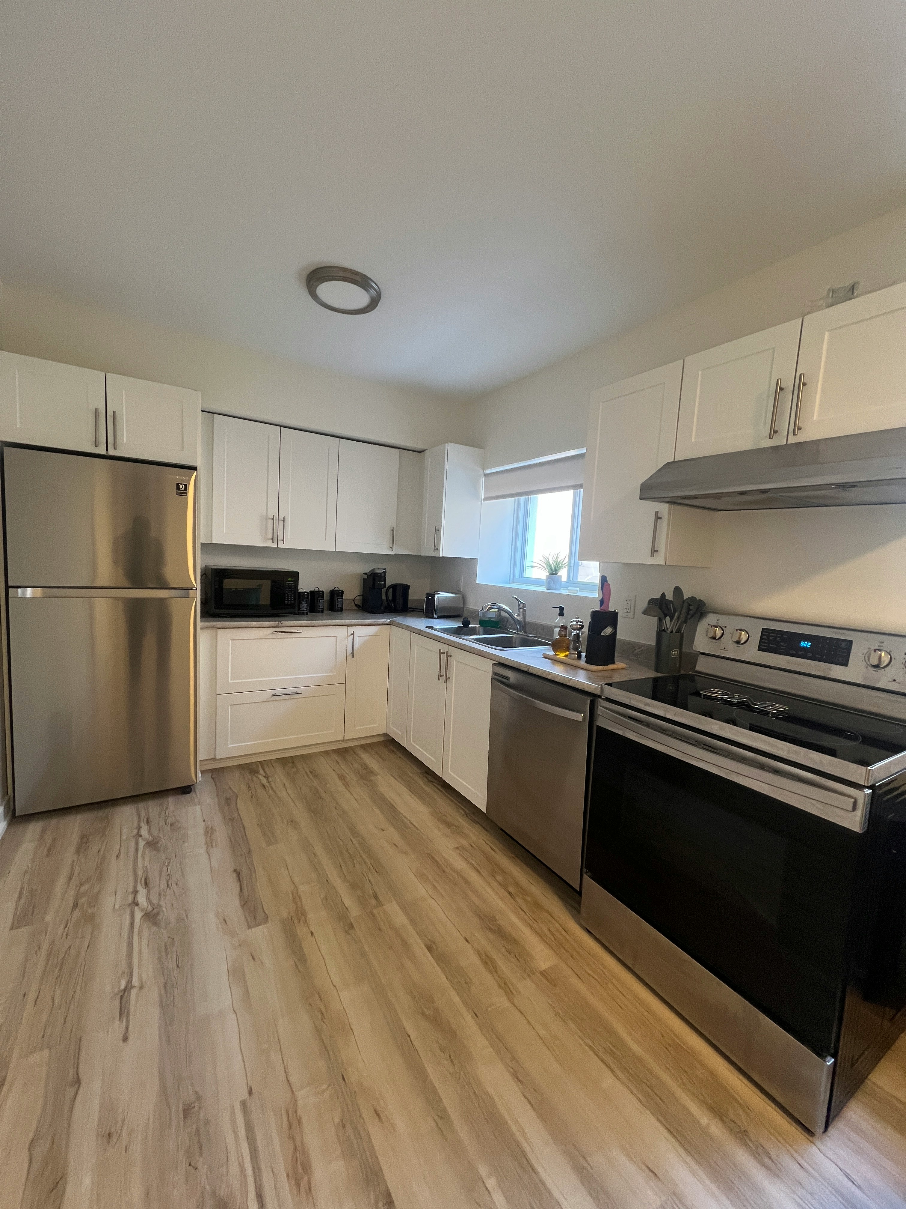 2-184 Murray Street, Ottawa, ON, K1N 5M8 3