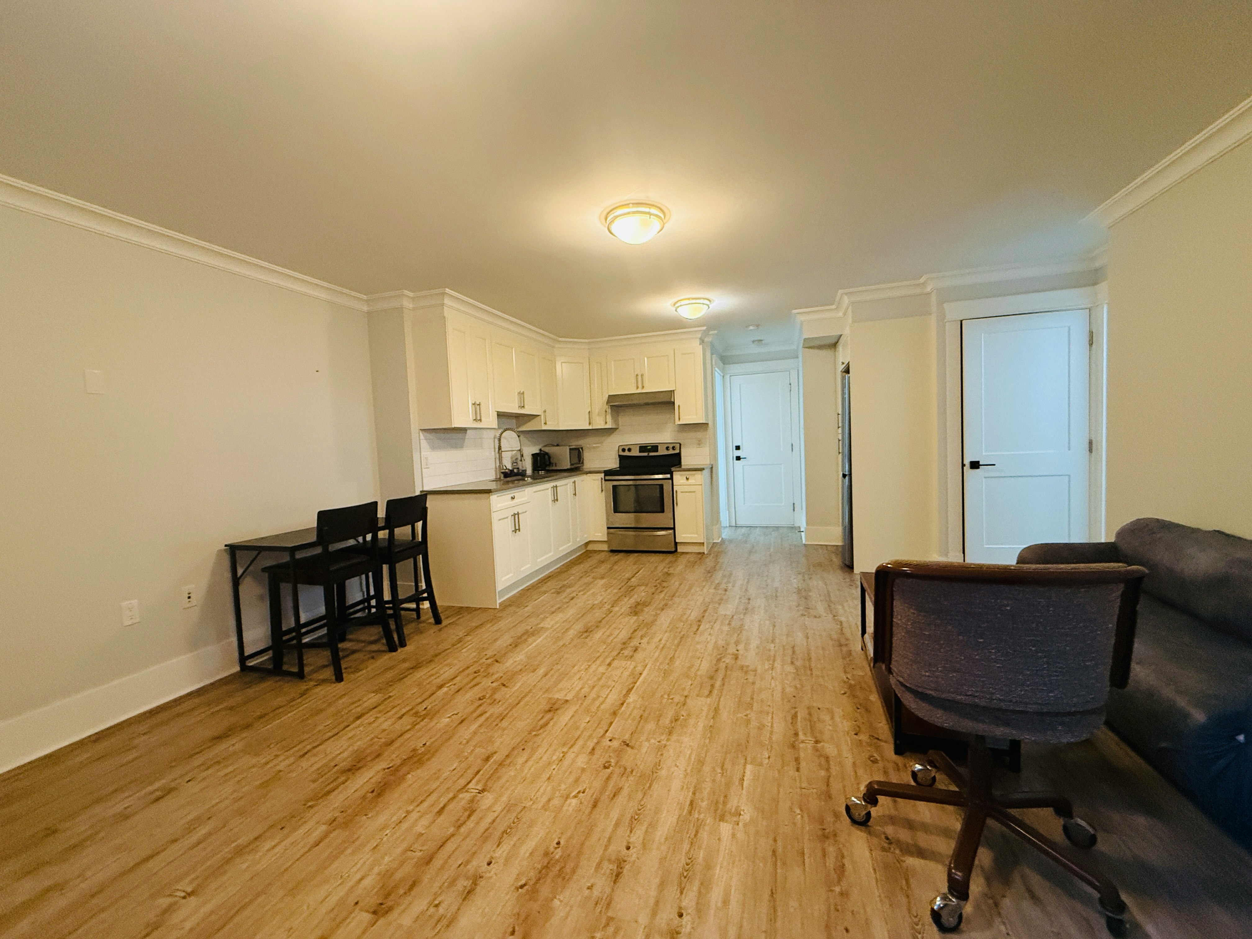 6386 Lakeview Avenue, Burnaby, BC, V5E 2P2 - 4