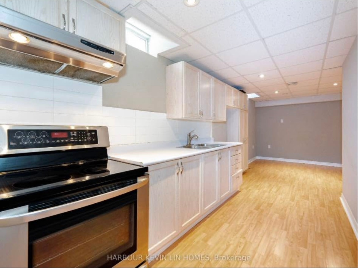 Basement Apartment-106 Blackthorn Drive, Vaughan, ON, L6A 3N3 - 5