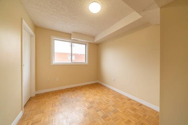 D-331 Spruce Street, Waterloo, ON, N2L 3M6 - 15