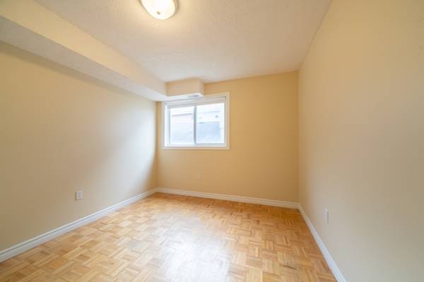 D-331 Spruce Street, Waterloo, ON, N2L 3M6 - 13