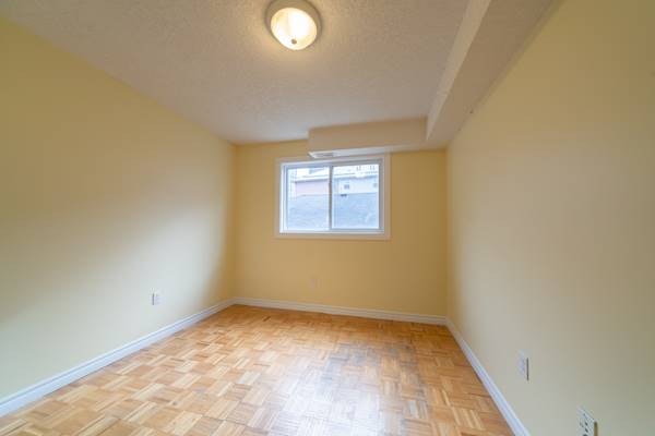 D-331 Spruce Street, Waterloo, ON, N2L 3M6 - 19