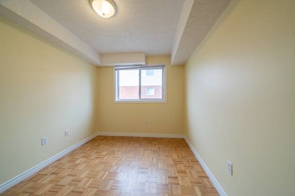 D-331 Spruce Street, Waterloo, ON, N2L 3M6 - 21