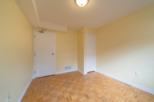 D-331 Spruce Street, Waterloo, ON, N2L 3M6 - 20