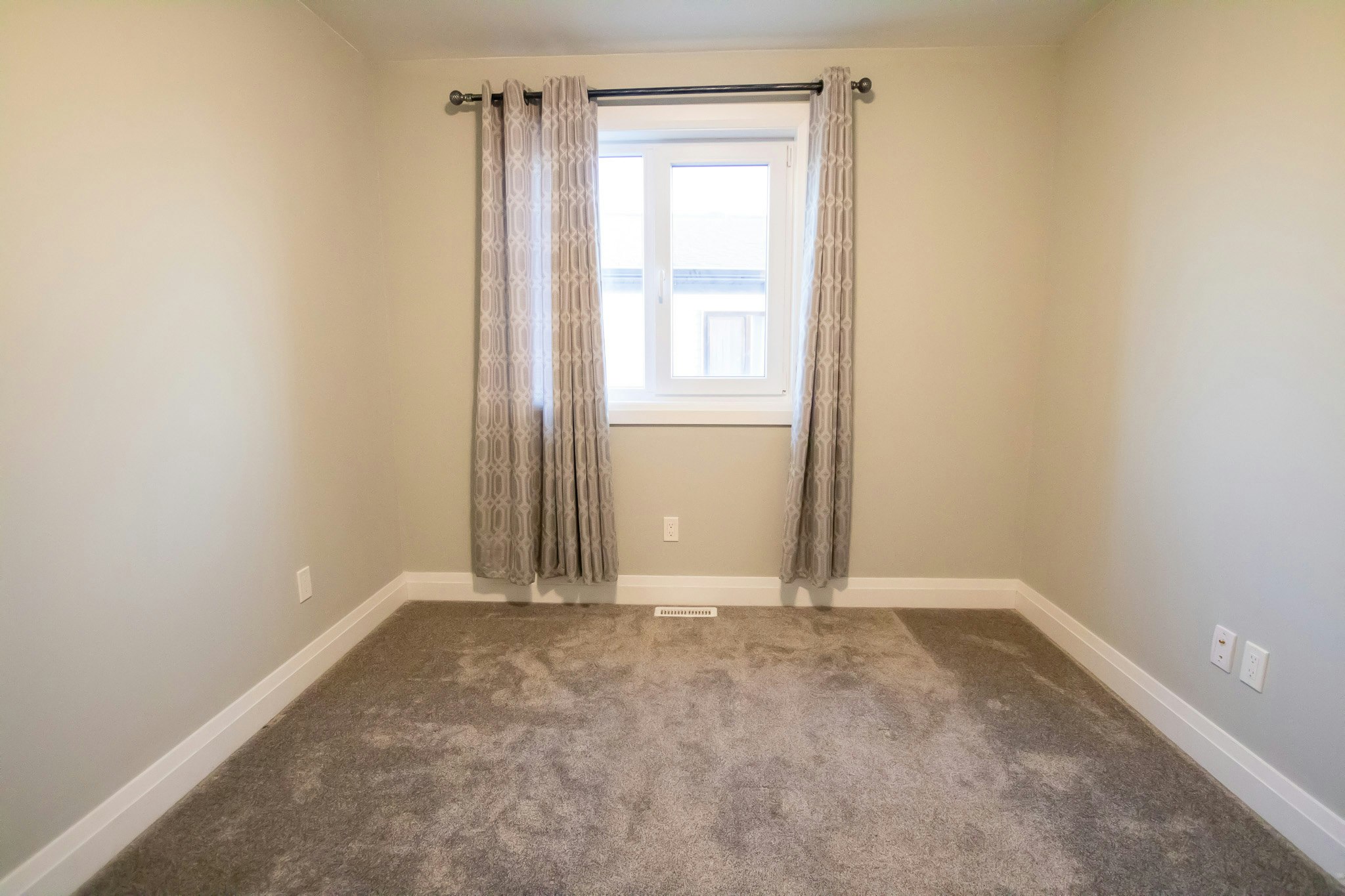 2192 Debra Drive, London, ON, N6P 0E5 - 18