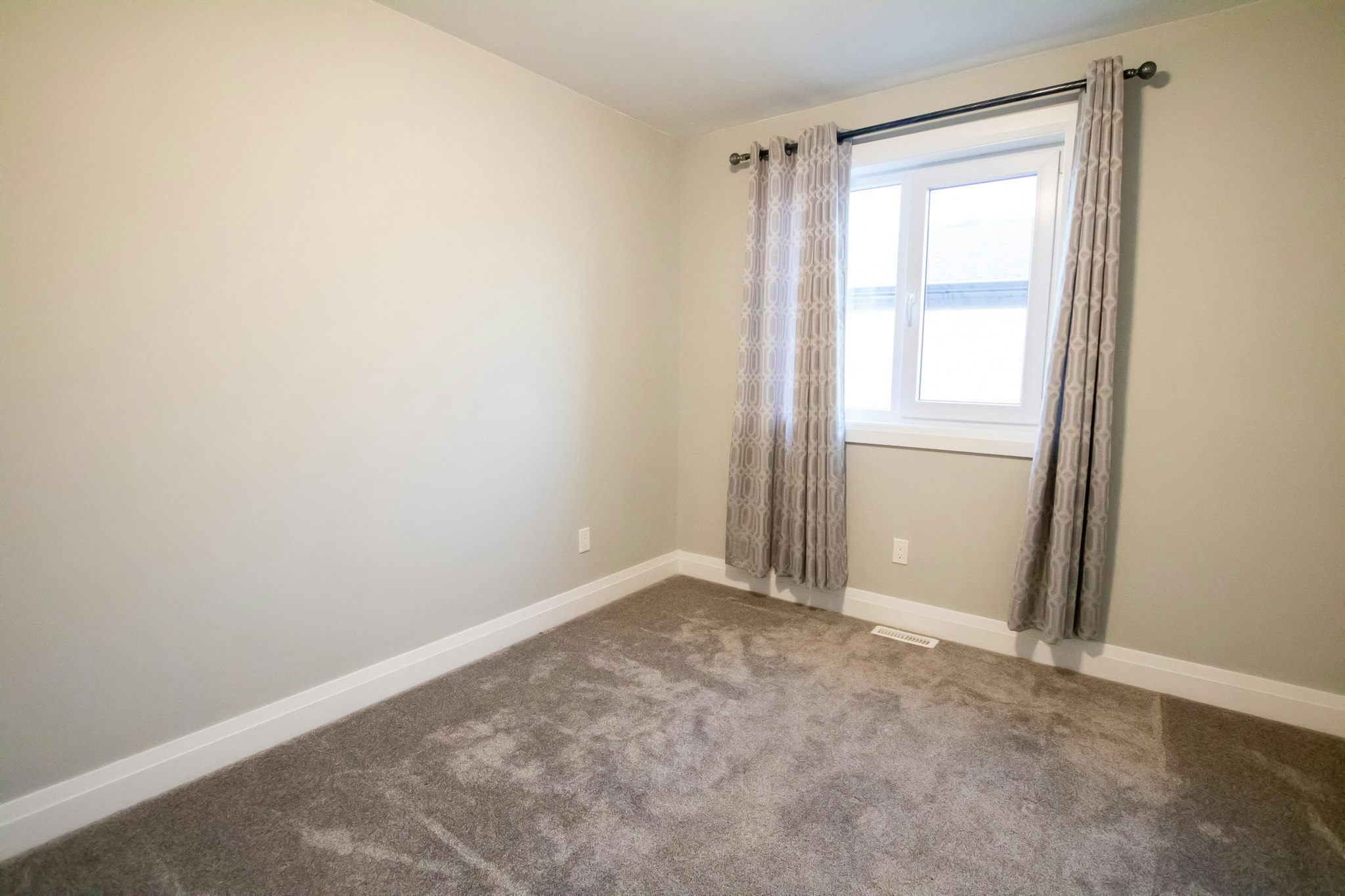 2192 Debra Drive, London, ON, N6P 0E5 - 17