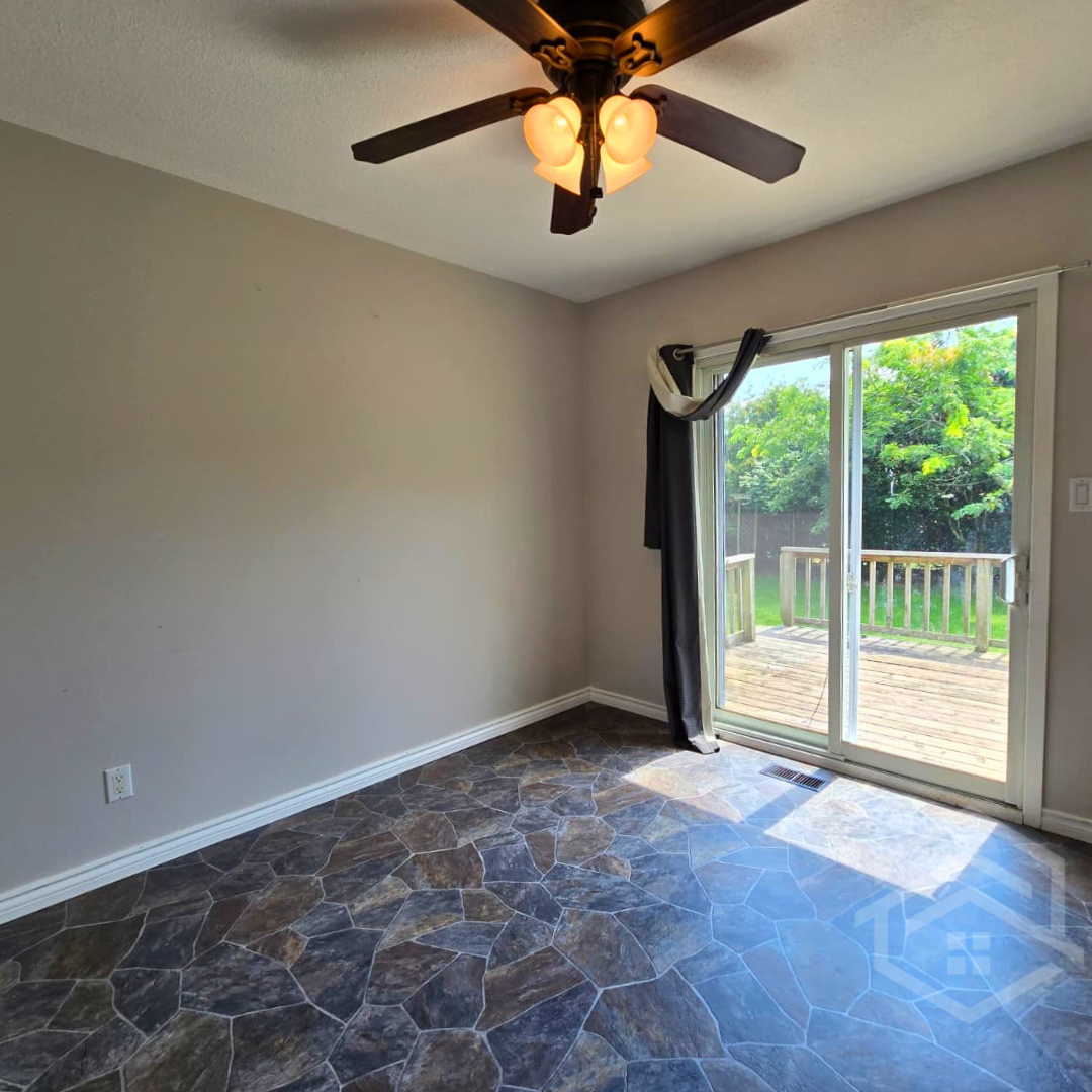 7 Clear Valley Drive, Tillsonburg, ON, N4G 4X9 - 4