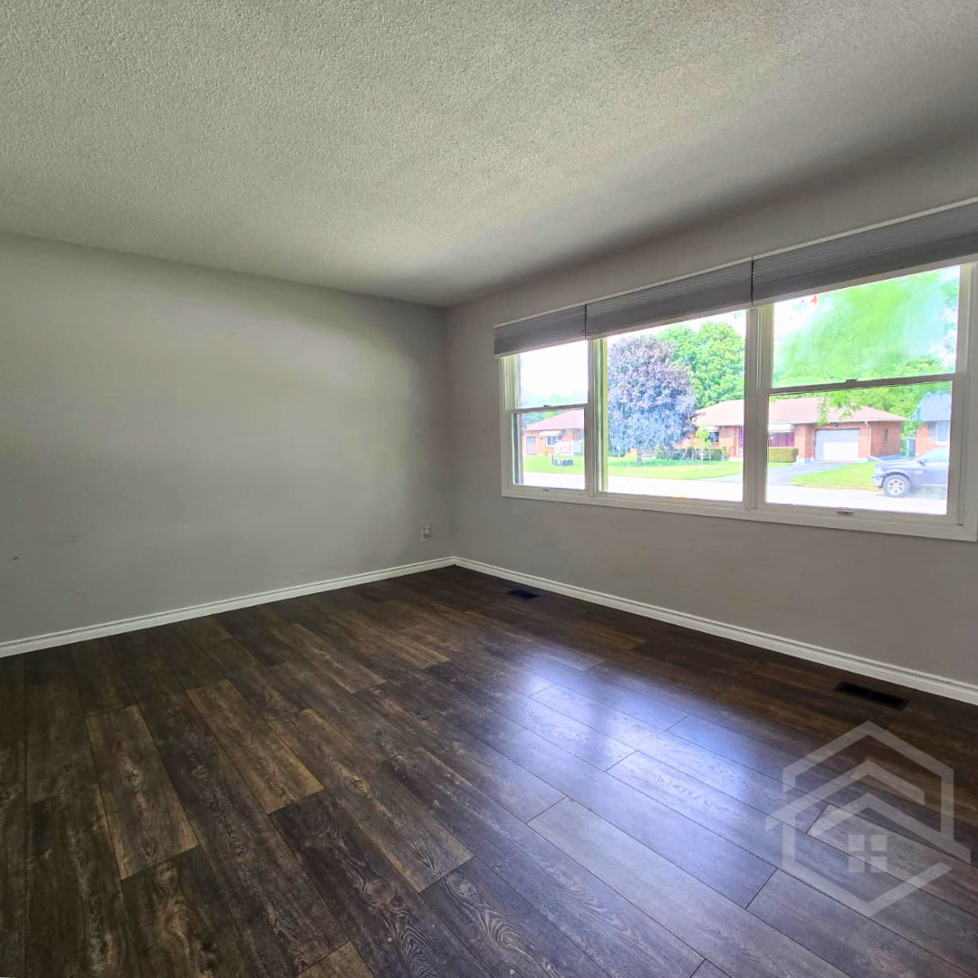 7 Clear Valley Drive, Tillsonburg, ON, N4G 4X9 - 2