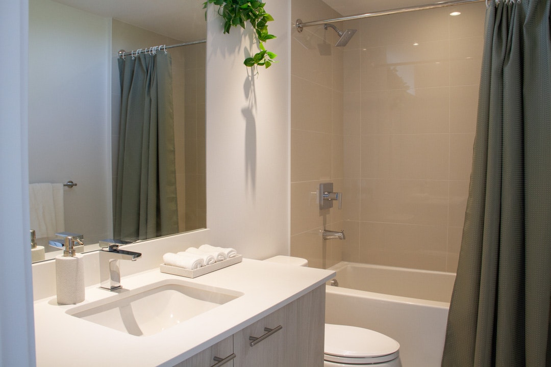 1711 Lions Gate Lane, North Vancouver, BC, V7P 0E3 - 16