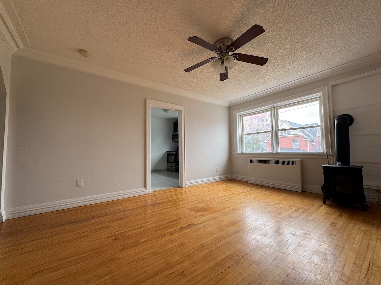 402-101 Church Street, Kitchener, ON, N2G 2S3 - 2