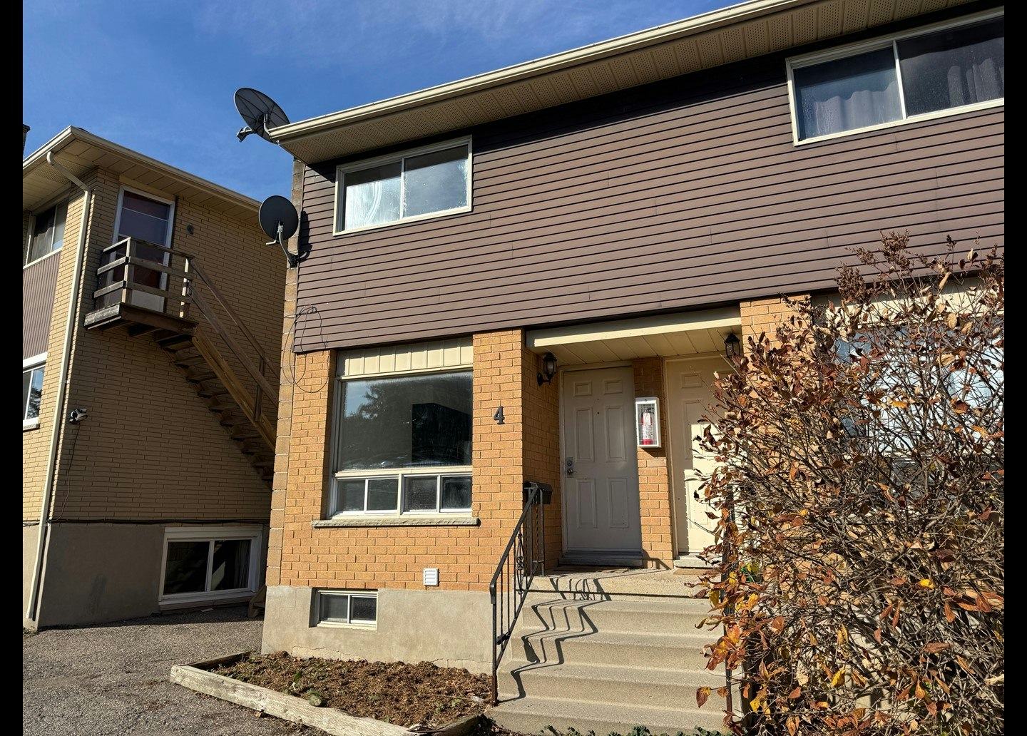 4-32 Ralgreen Crescent, Kitchener, ON, N2M 1T9