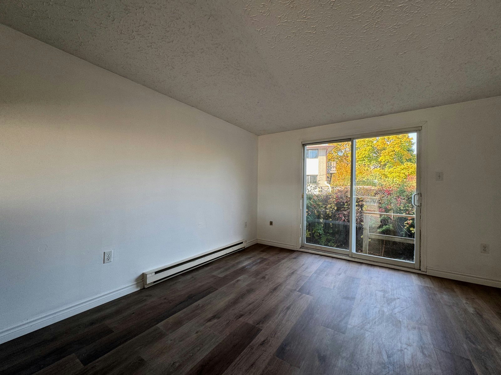 4-32 Ralgreen Crescent, Kitchener, ON, N2M 1T9 - 3