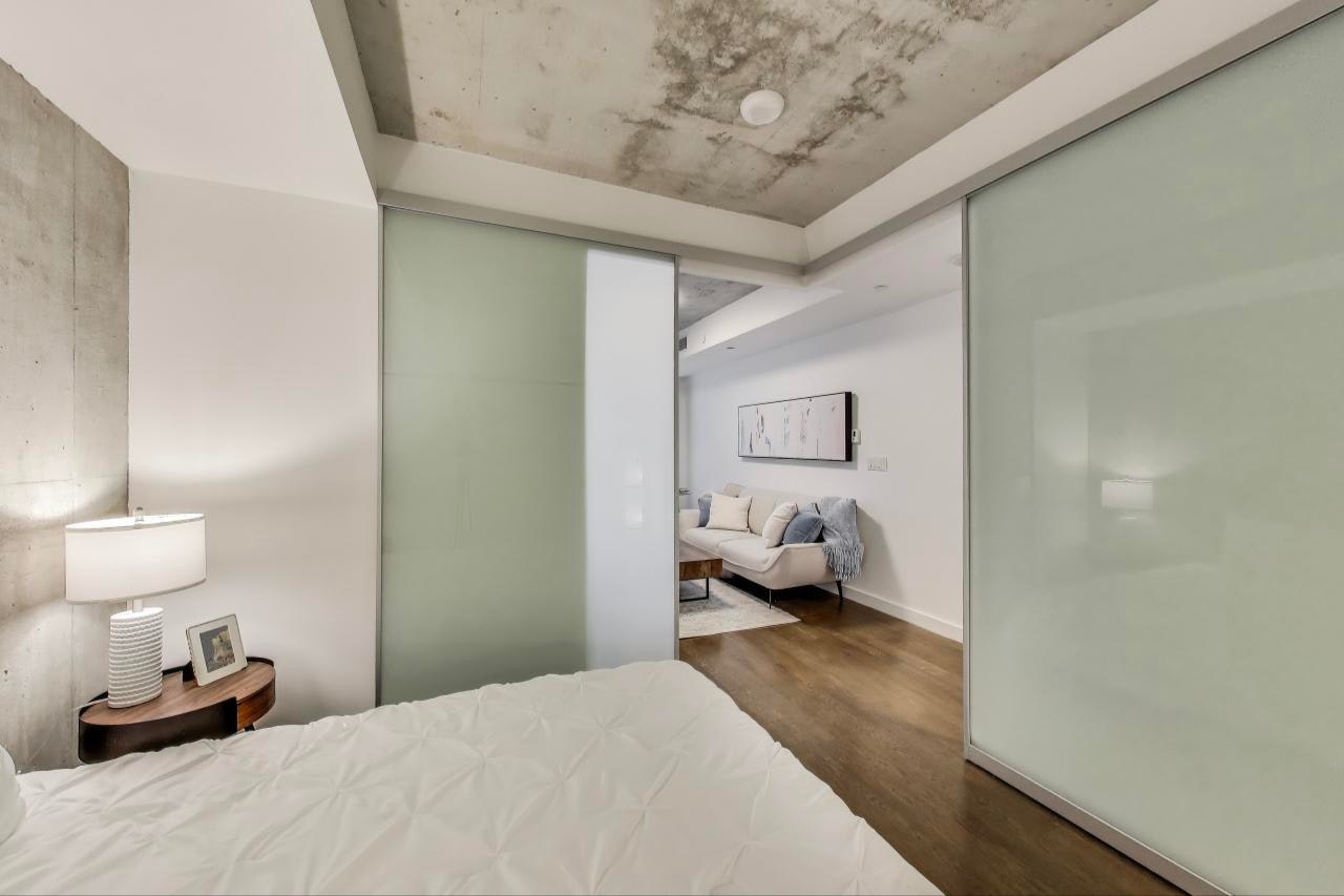 1-111 Bathurst Street, Toronto, ON, M5V 0M9 - 24