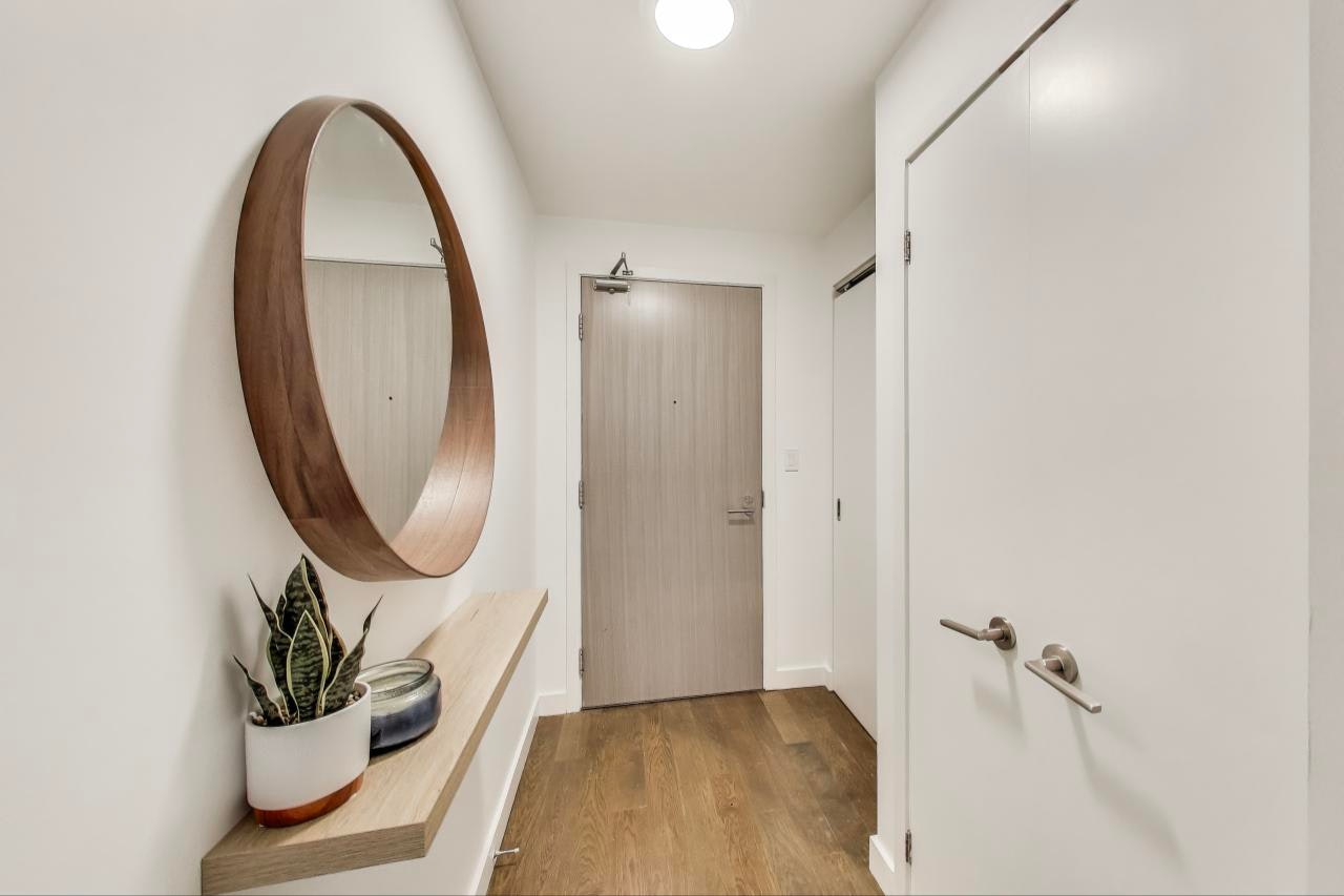 1-111 Bathurst Street, Toronto, ON, M5V 0M9 - 18