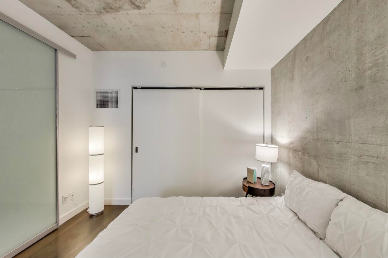 1-111 Bathurst Street, Toronto, ON, M5V 0M9 - 23