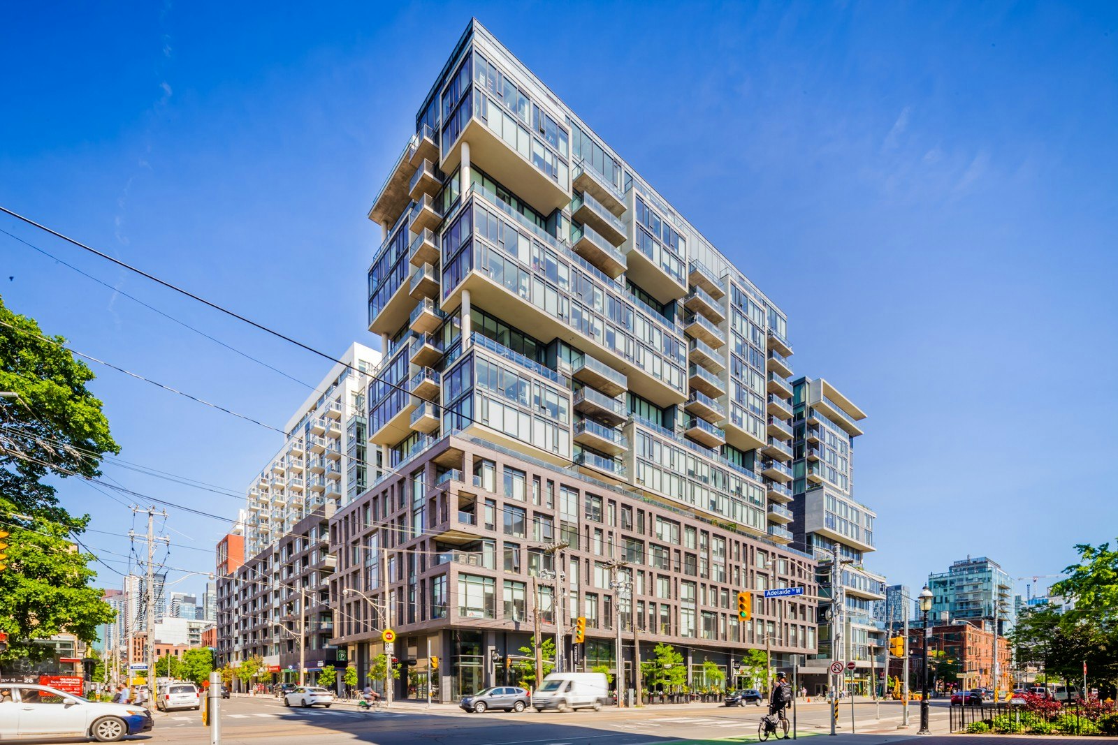 1-111 Bathurst Street, Toronto, ON, M5V 0M9 - 11