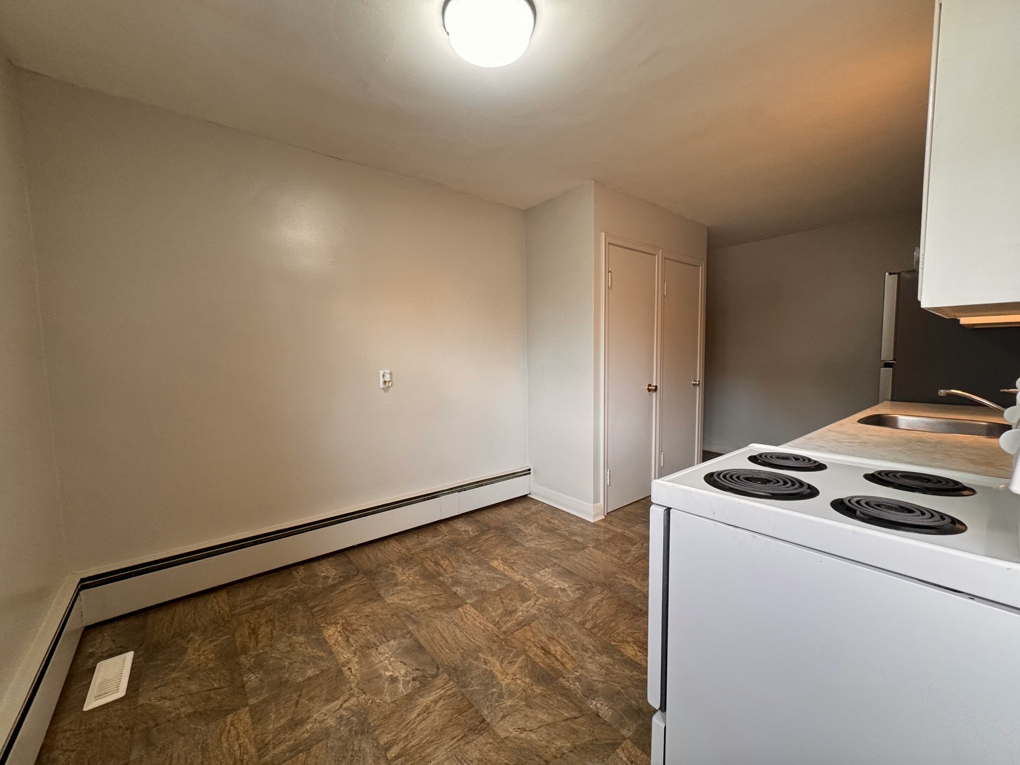 2-15 Floral Crescent, Kitchener, ON, N2G 3B3 - 6
