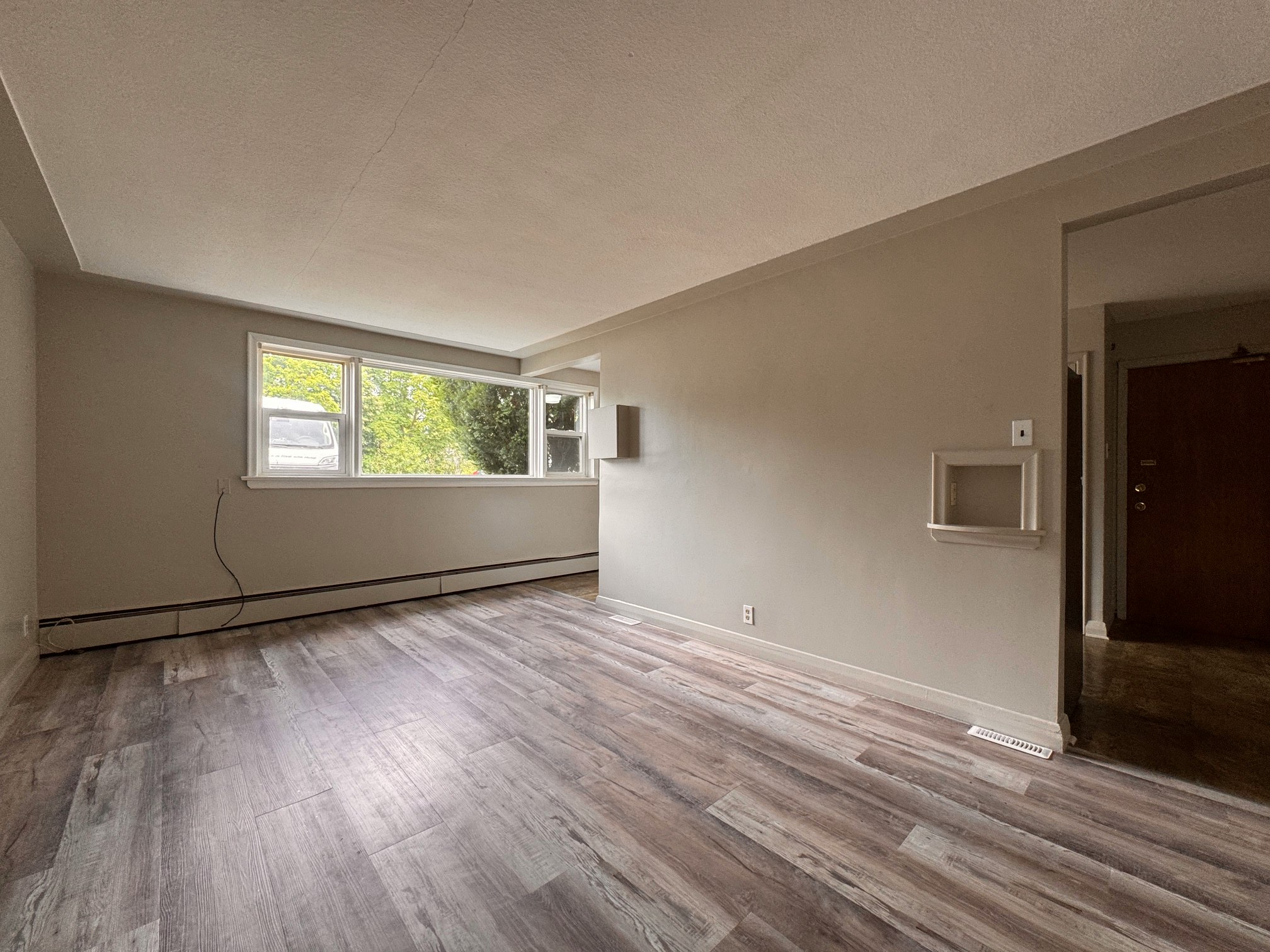 2-15 Floral Crescent, Kitchener, ON, N2G 3B3 - 3