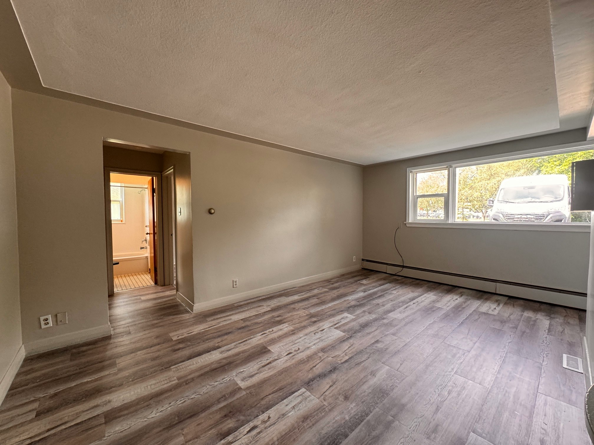 2-15 Floral Crescent, Kitchener, ON, N2G 3B3 - 2
