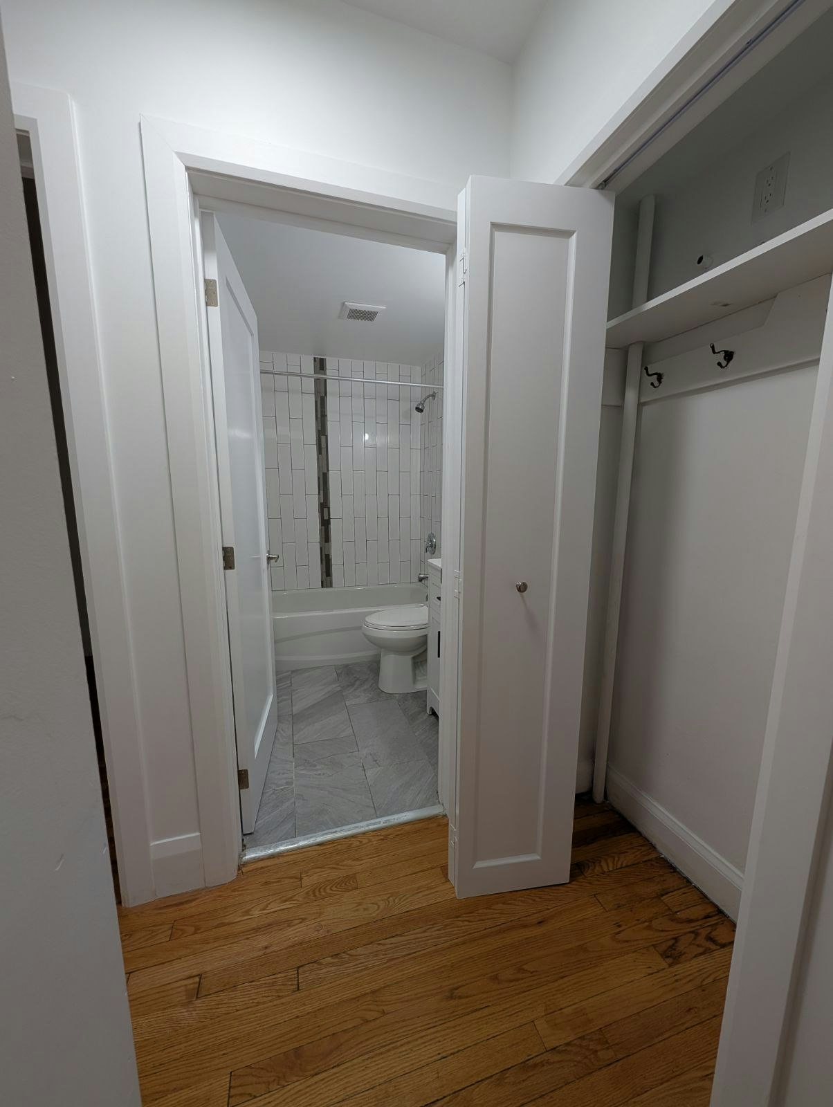 Main-324 Laurier Avenue East, Ottawa, ON, J9H 2P8 - 13