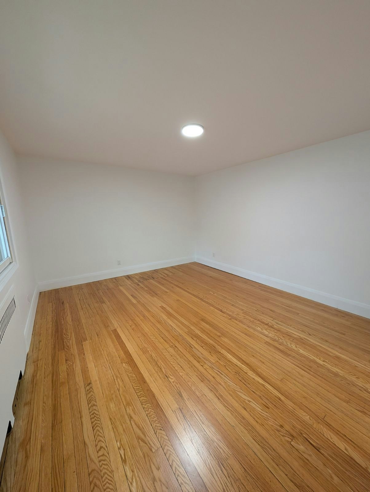 Main-324 Laurier Avenue East, Ottawa, ON, J9H 2P8 - 12