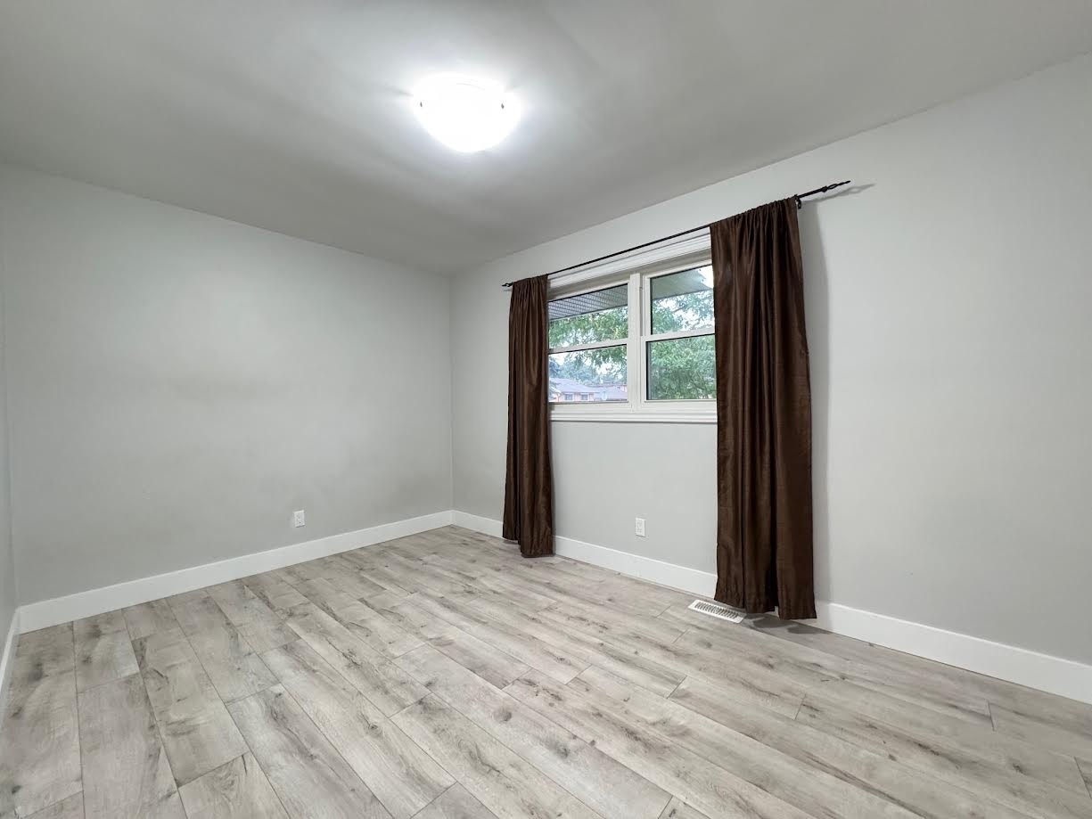 Main-131 Kinzie Avenue, Kitchener, ON, N2A 2J7 - 2