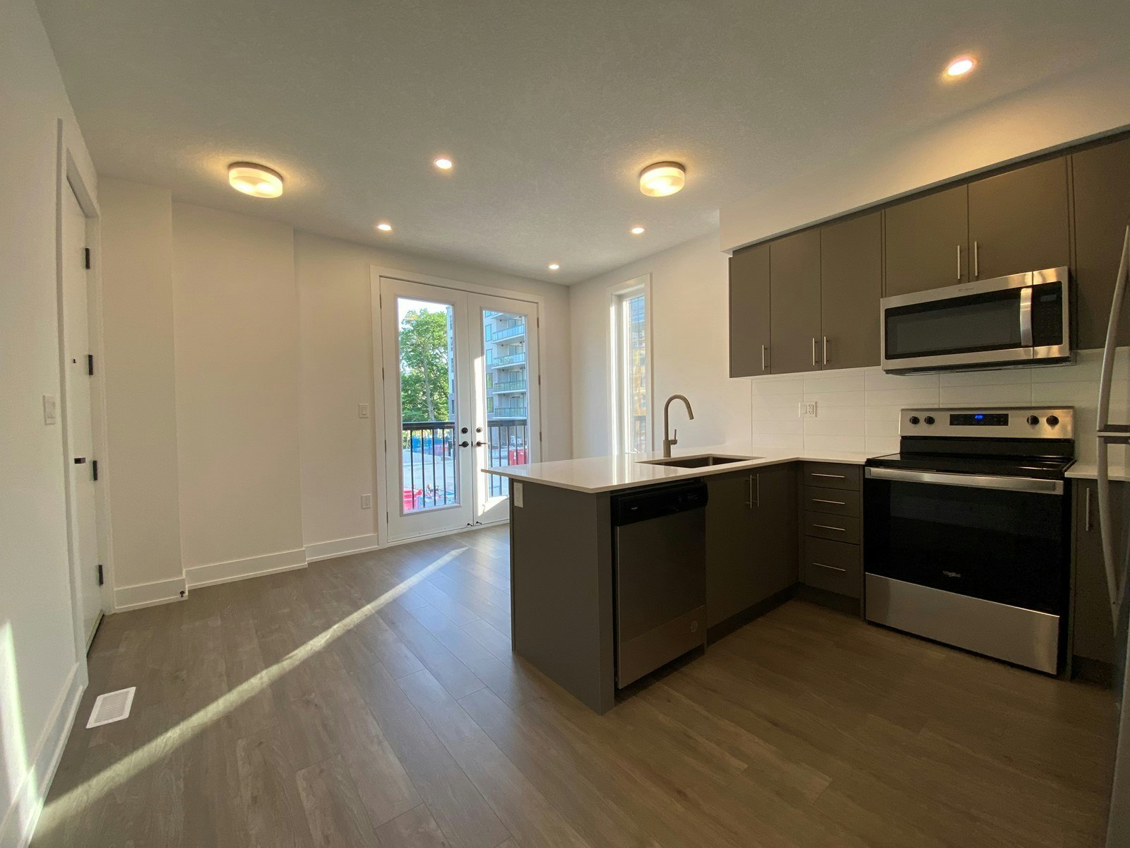 67-99 Roger Street, Waterloo, ON, N2J 0G1 - 6