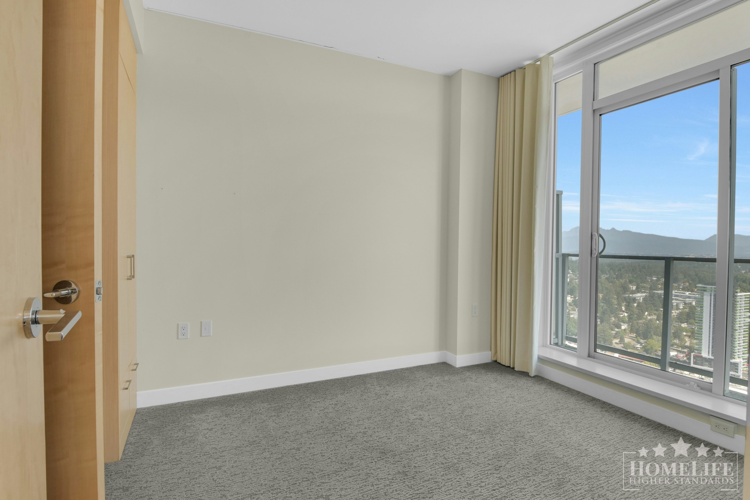 4705-13495 Central Avenue, Surrey, BC, V3T 0K2 - 15