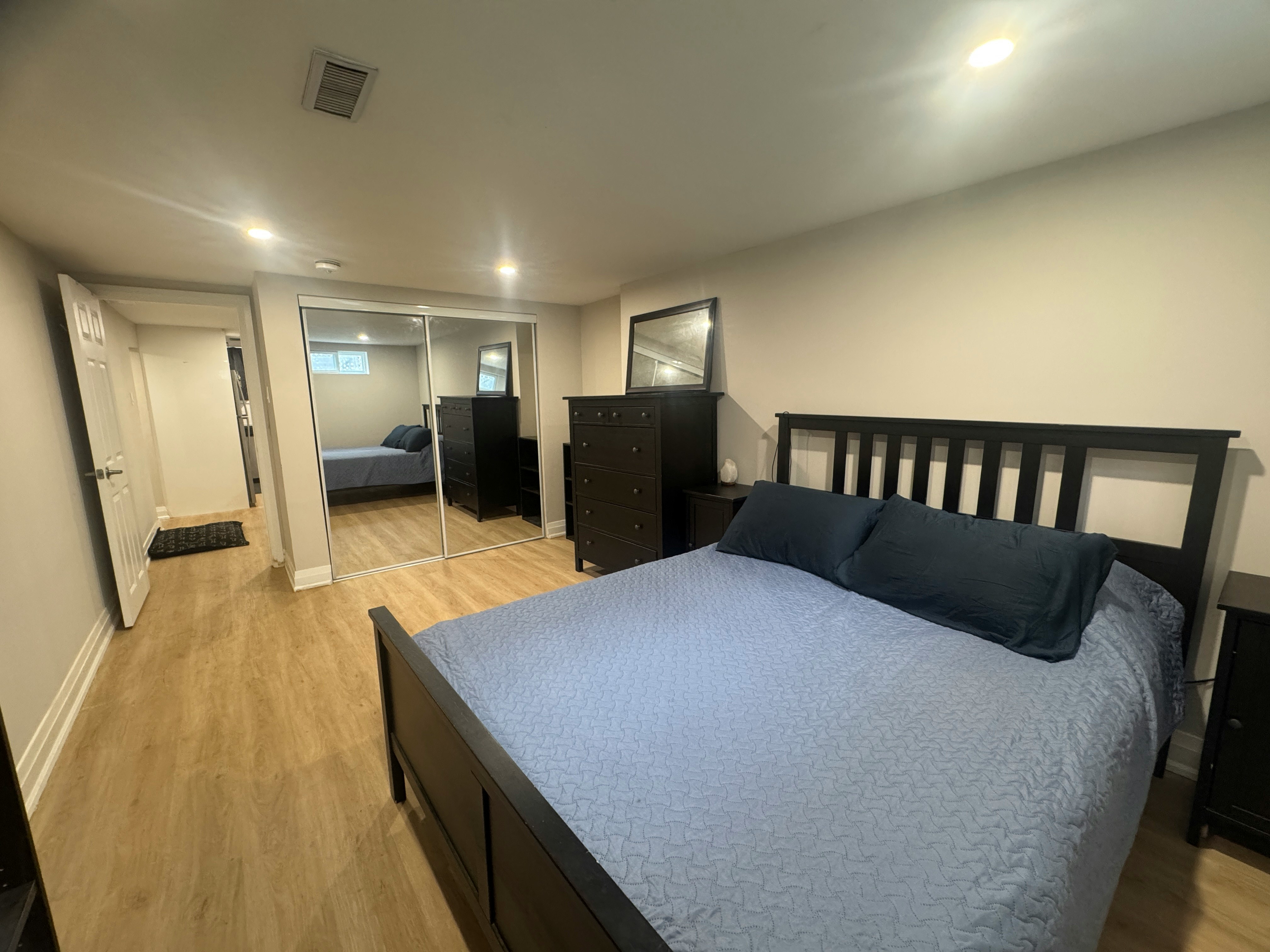 Lower-49 Edinburgh Road, Kitchener, ON, N2B 1M4 - 3