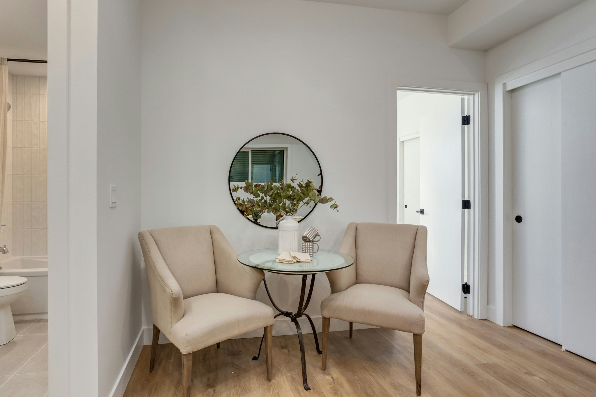 202B-2825 17 Street Southwest, Calgary, AB, T2T 6T5 - 9