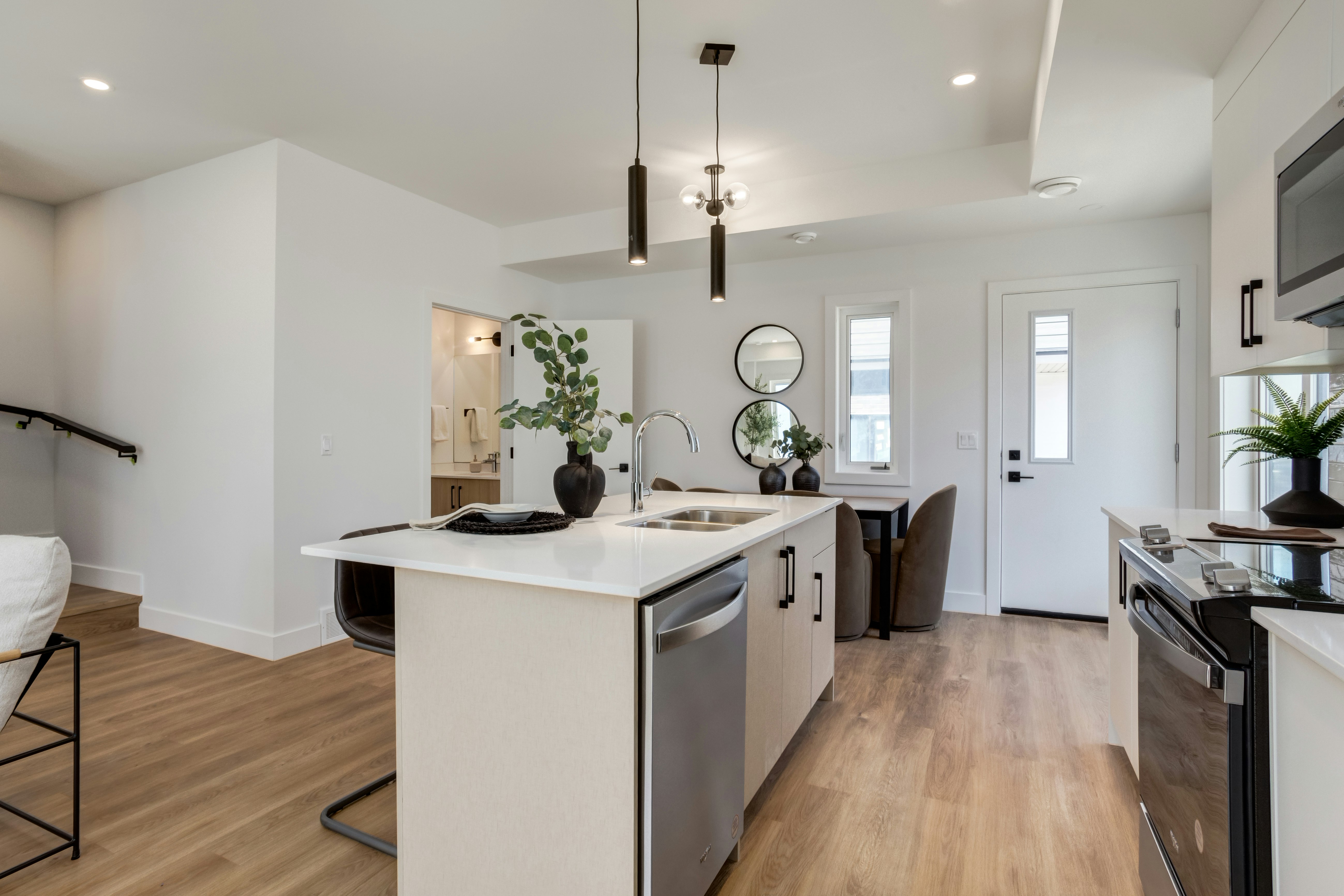 101-2825 17 Street Southwest, Calgary, AB, T2T 6T5 - 4