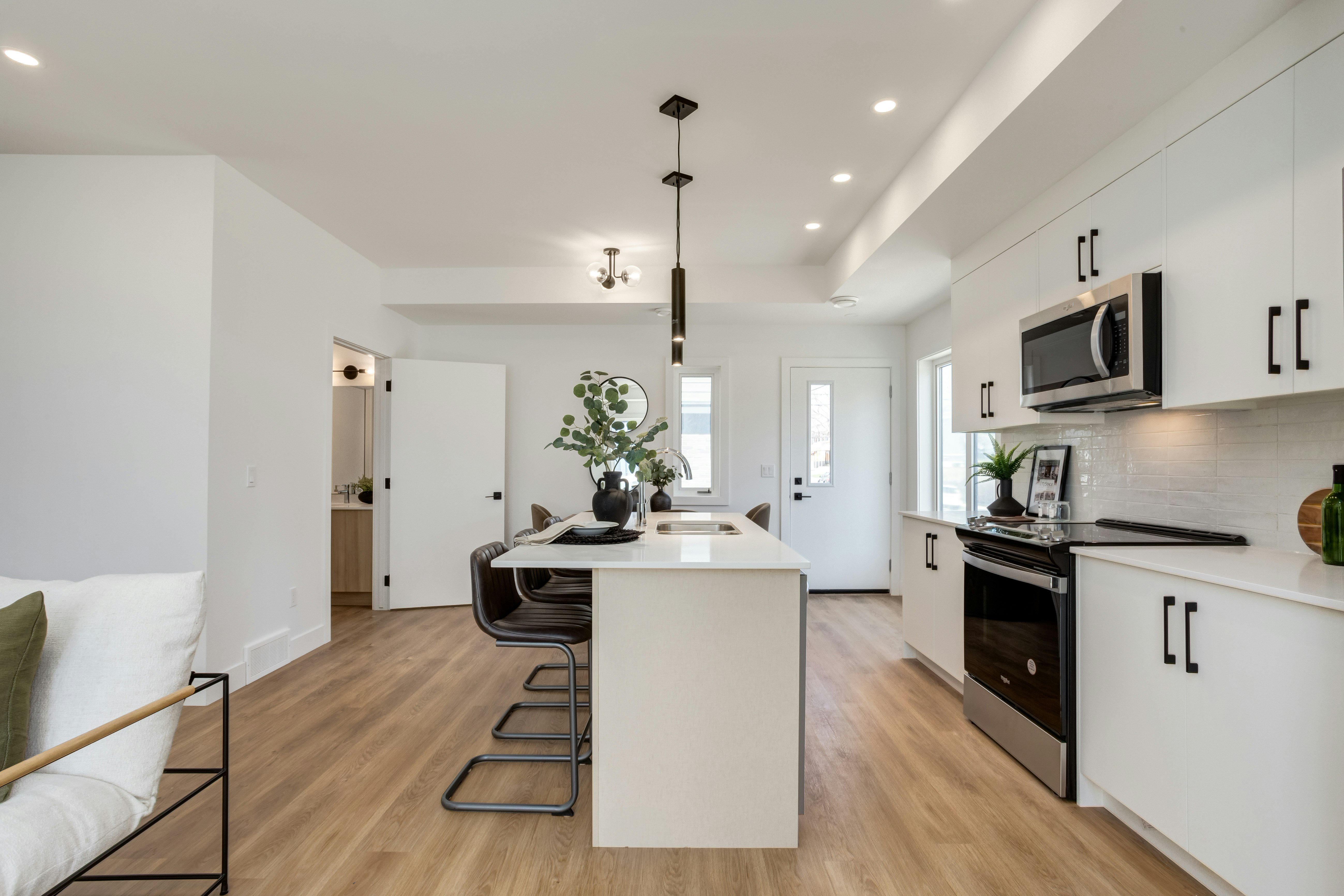 101-2825 17 Street Southwest, Calgary, AB, T2T 6T5