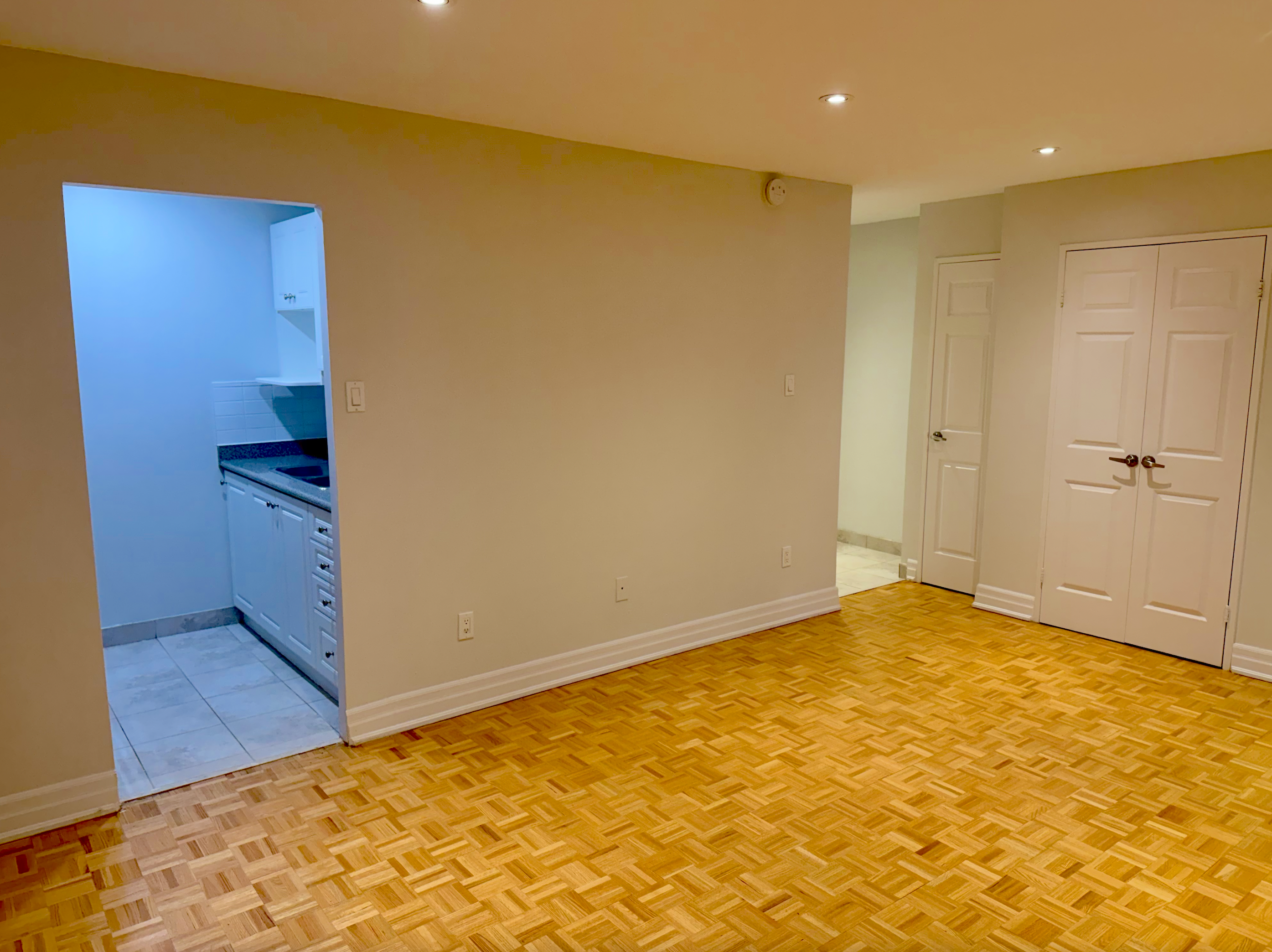 BACH-1137 Royal York Road, Toronto, ON, M9A 4A7 - 8