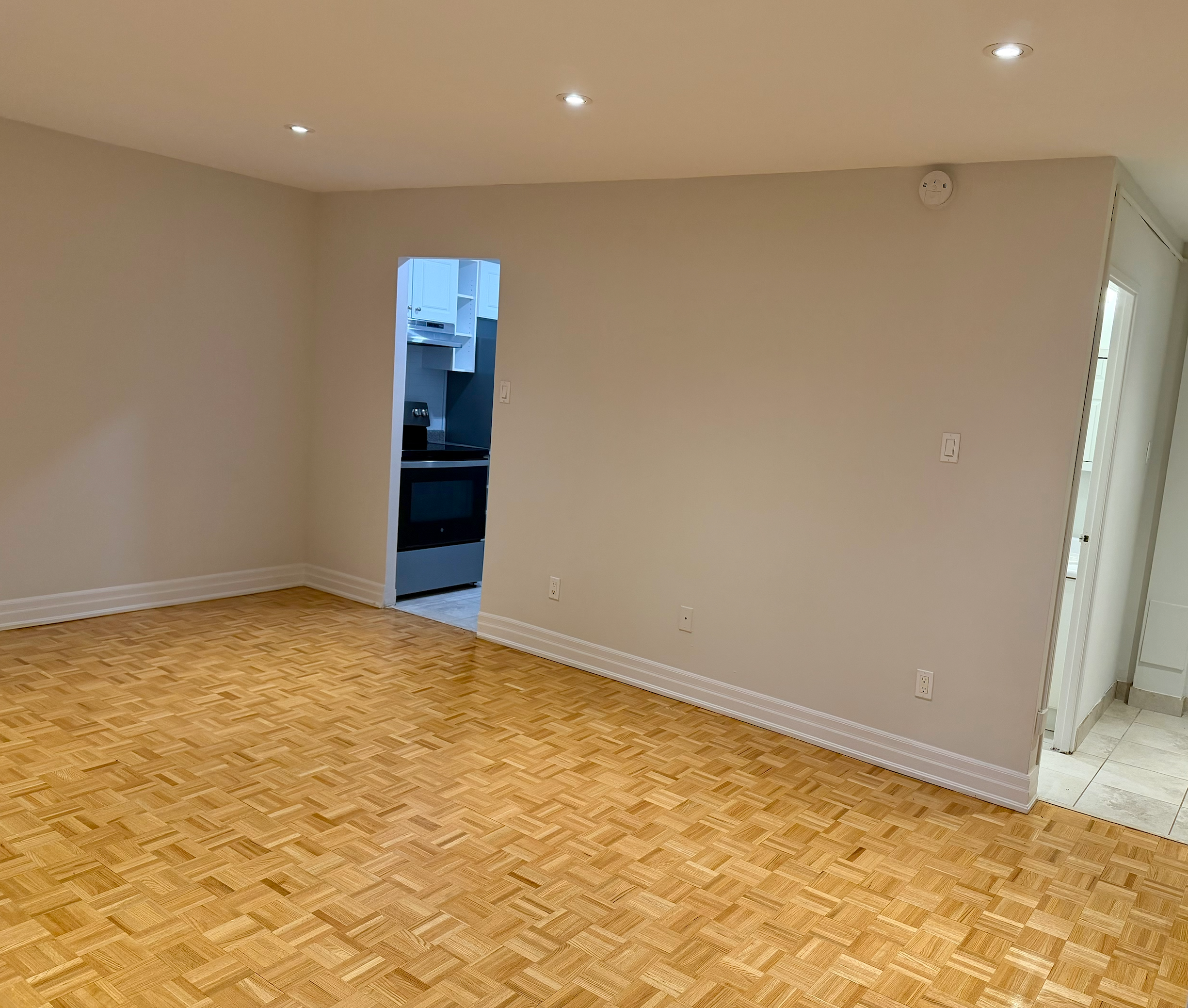 BACH-1137 Royal York Road, Toronto, ON, M9A 4A7 - 2