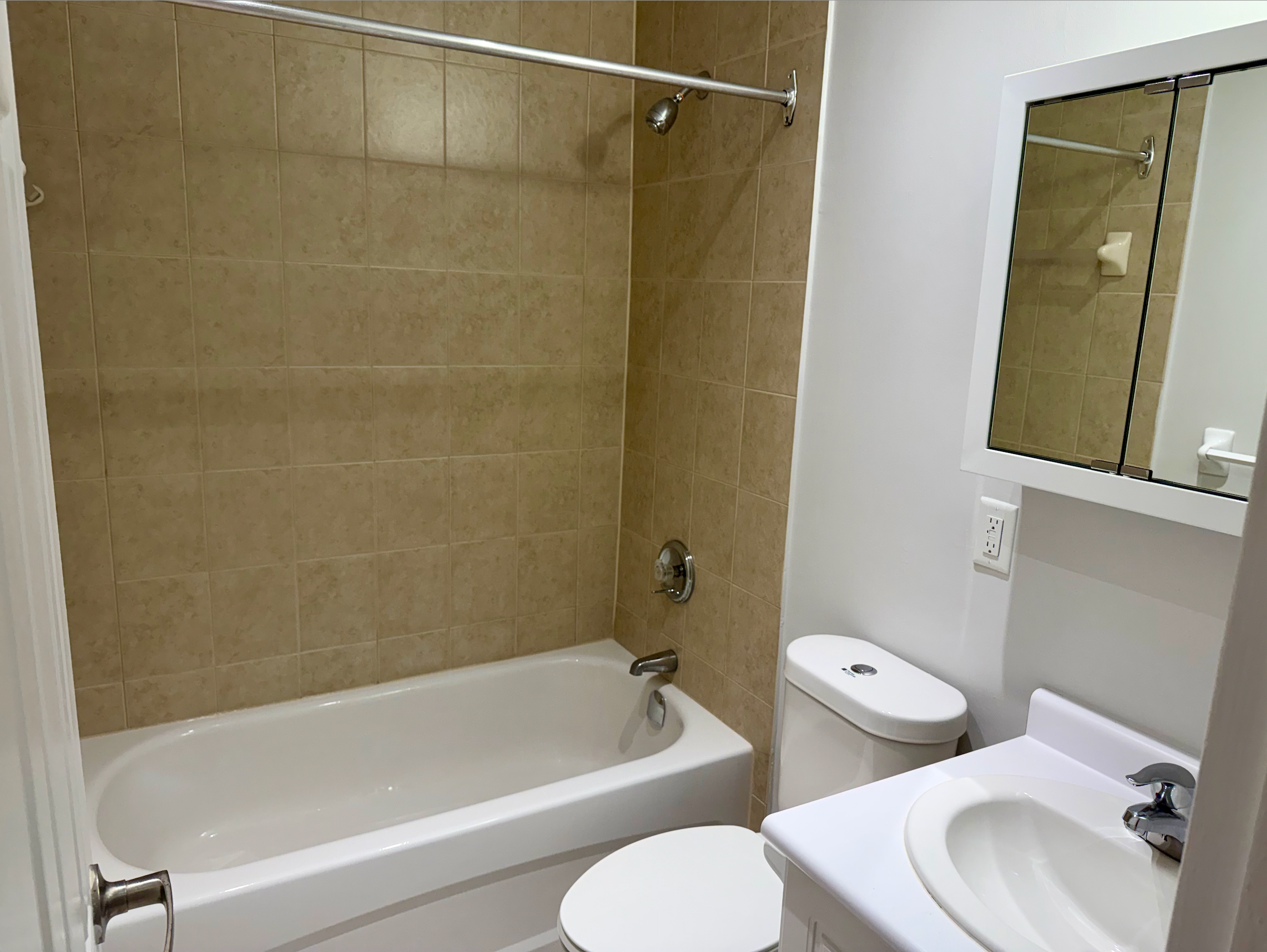 BACH-1137 Royal York Road, Toronto, ON, M9A 4A7 - 6