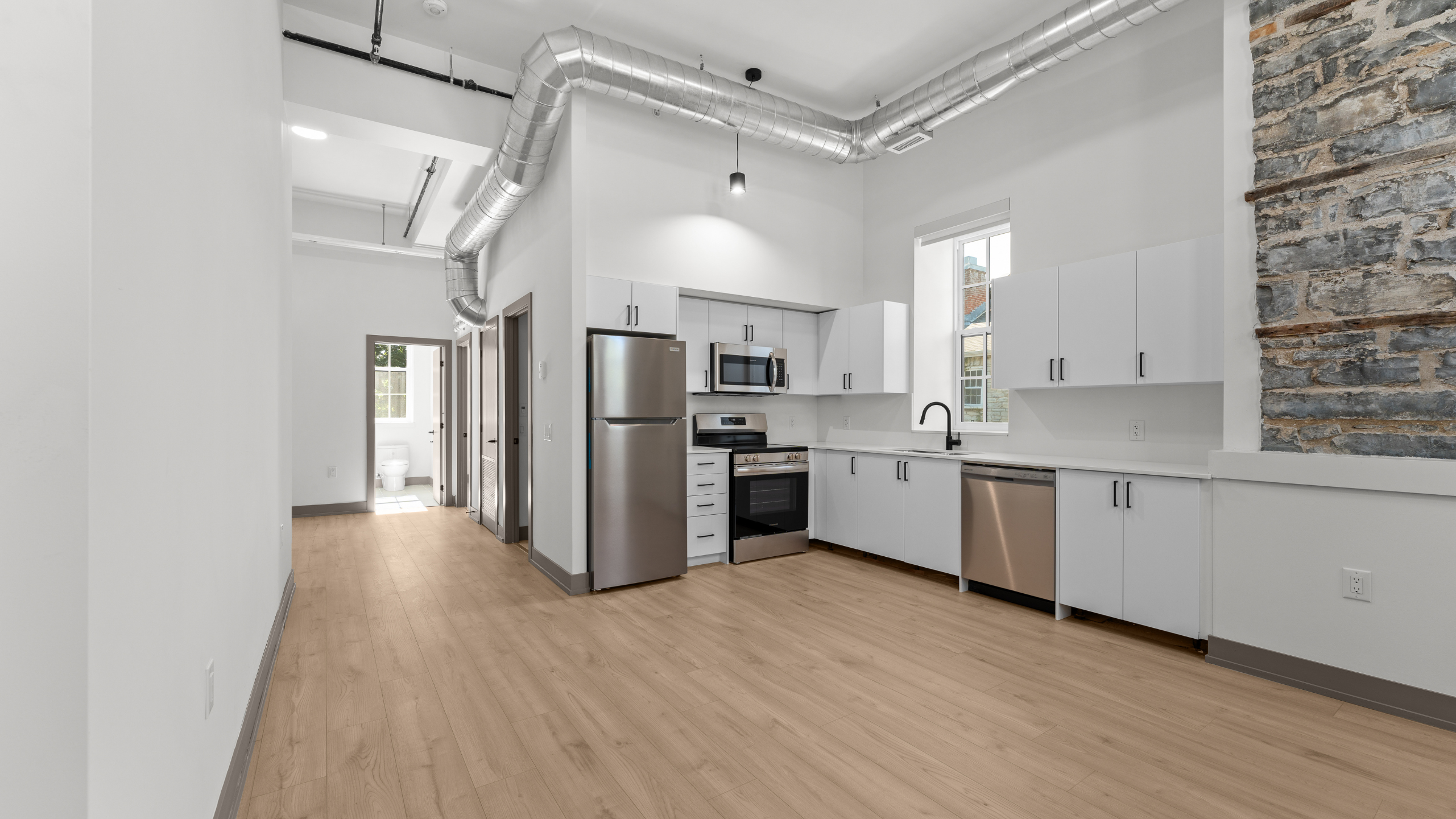 301C-47 Wellington Street, Kingston, ON, K7L 3C2 - 8