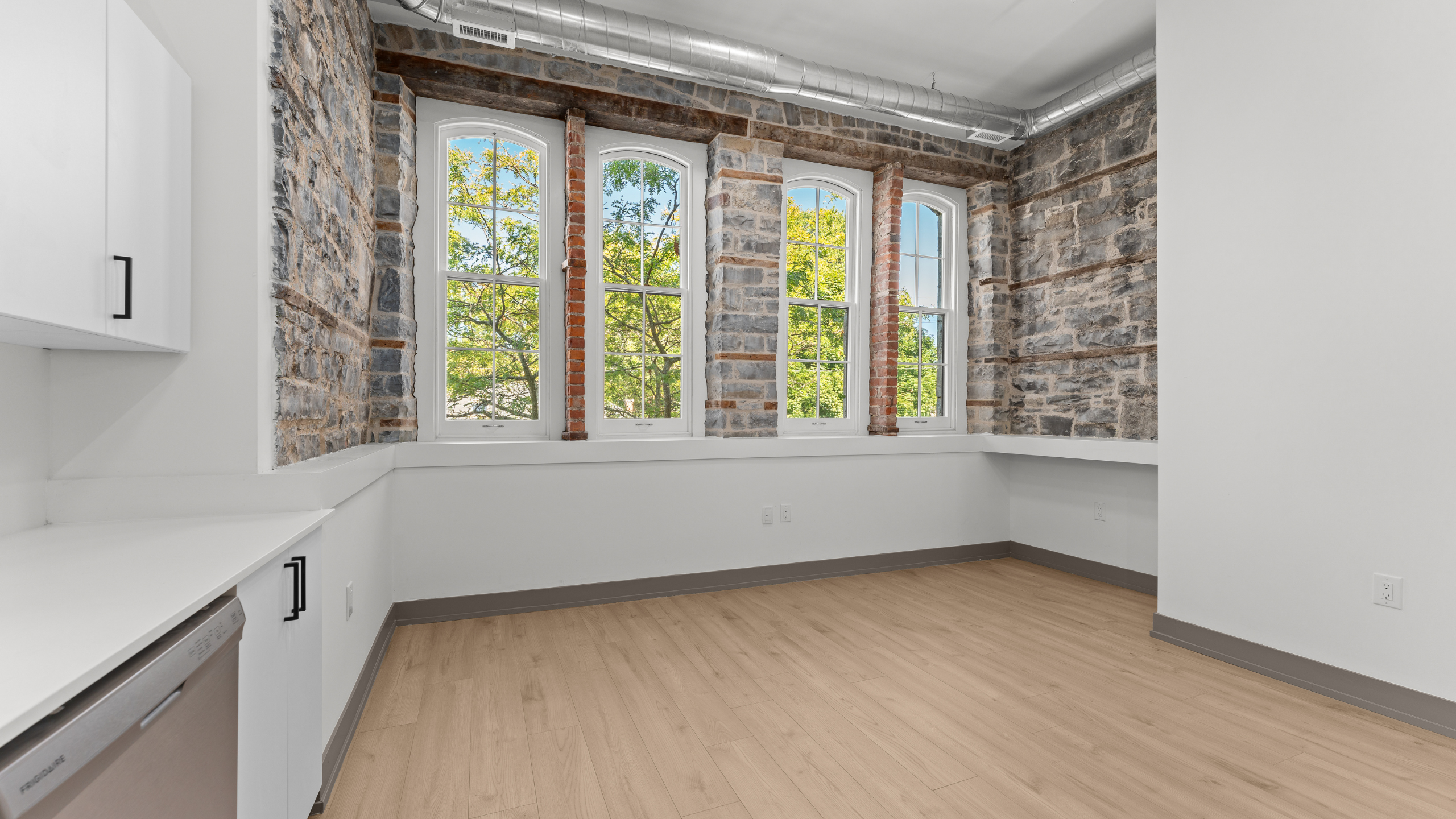 301C-47 Wellington Street, Kingston, ON, K7L 3C2 - 10