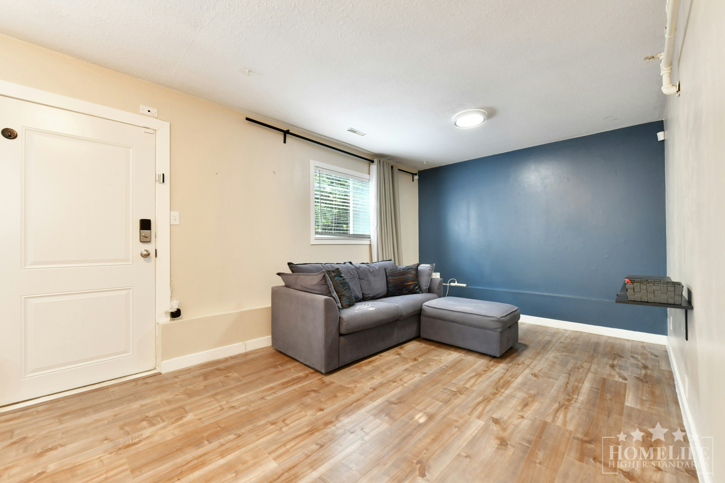 B-20844 Douglas Crescent, Langley, BC, V3A 9L3 - 3