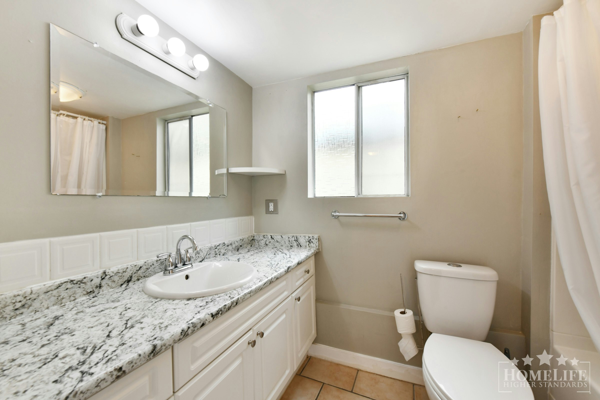 B-20844 Douglas Crescent, Langley, BC, V3A 9L3 - 12