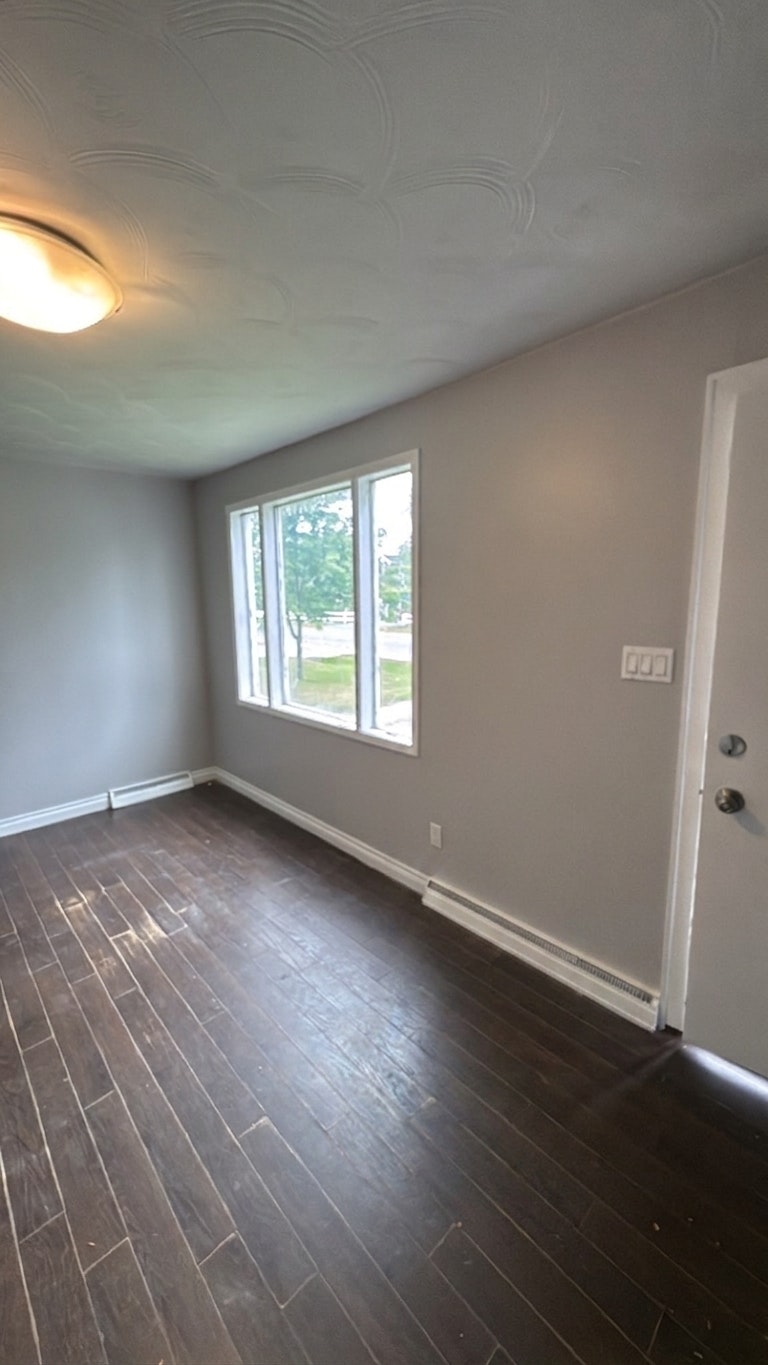 3 Cameron Avenue, Sault Ste. Marie, ON, P6B 4W6 - 2