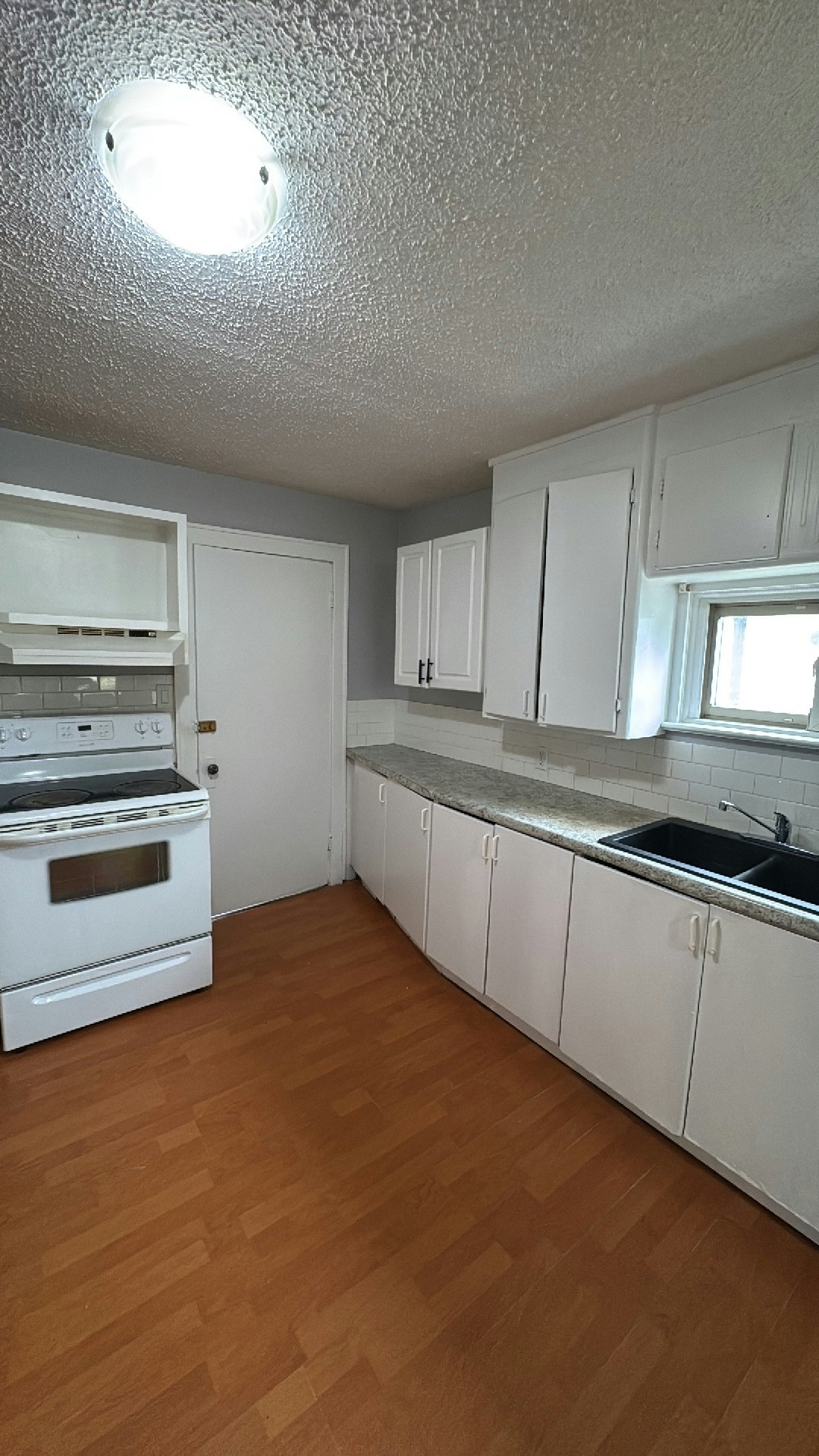 364 3rd Avenue, Sault Ste. Marie, ON, P6C 4M4 - 9