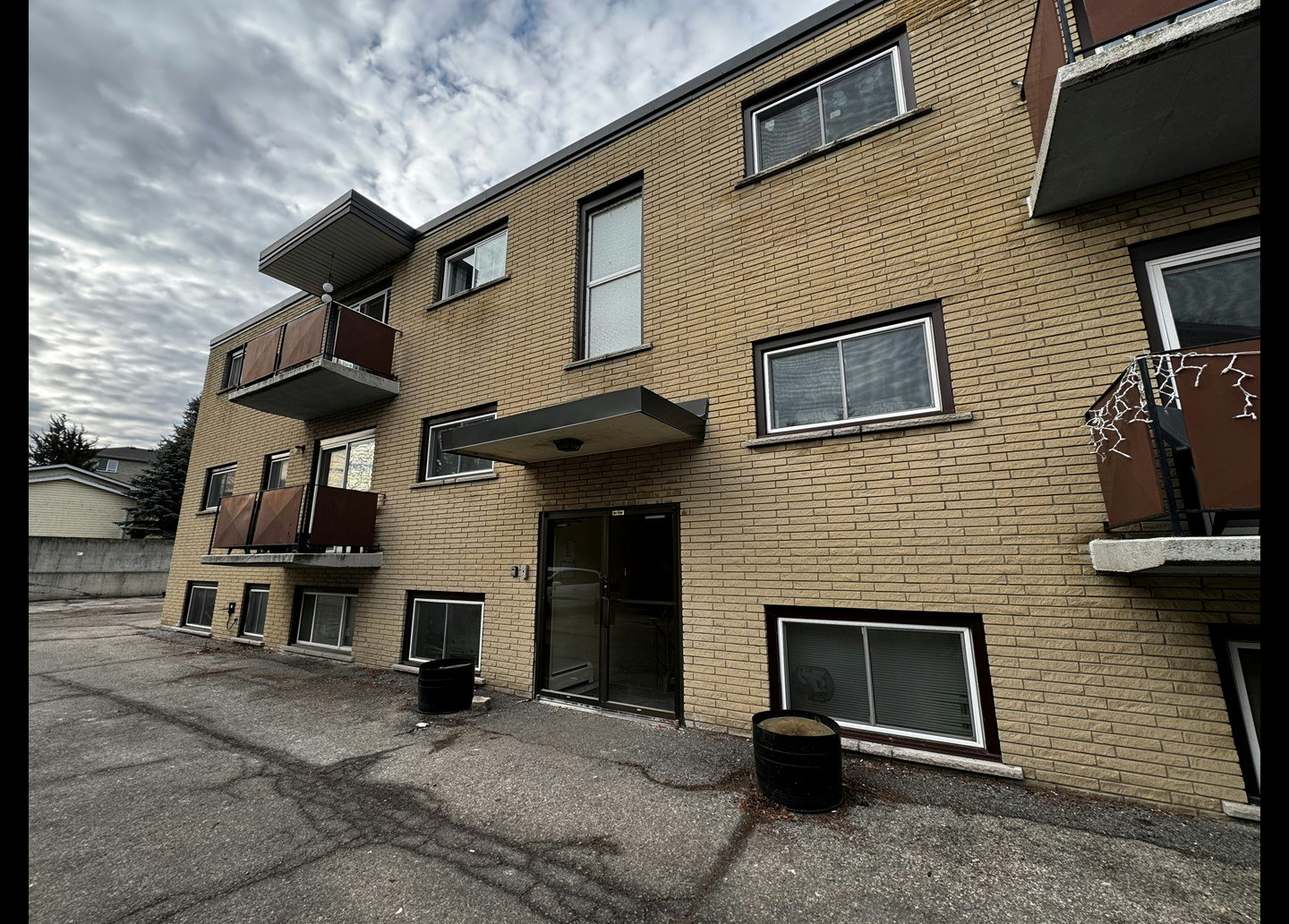 2-355 Clyde Road, Cambridge, ON, N1R 1L4